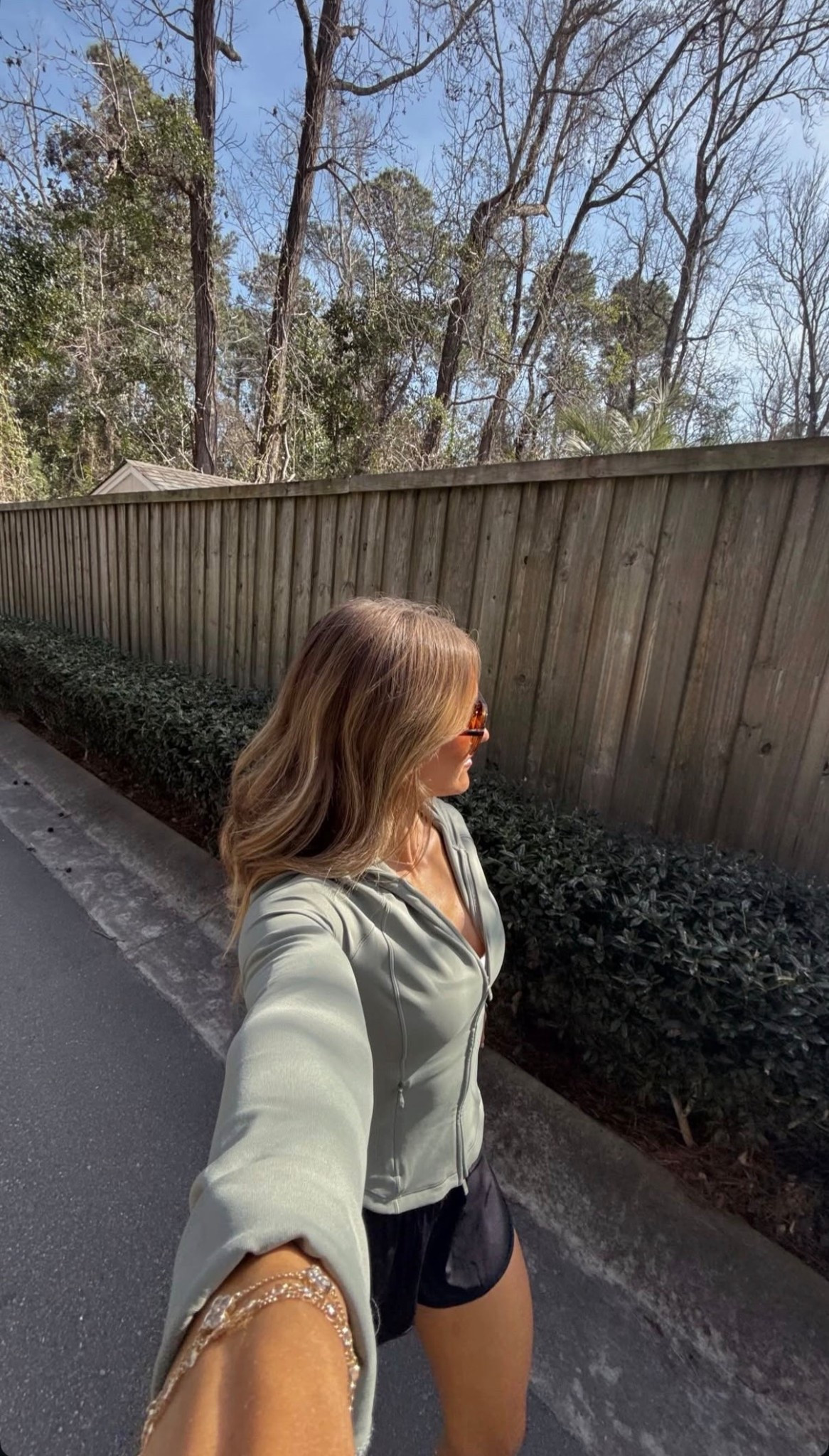 Lululemon jacket
Lululemon bottoms 


#LTKfitnessgoals #LTKootd