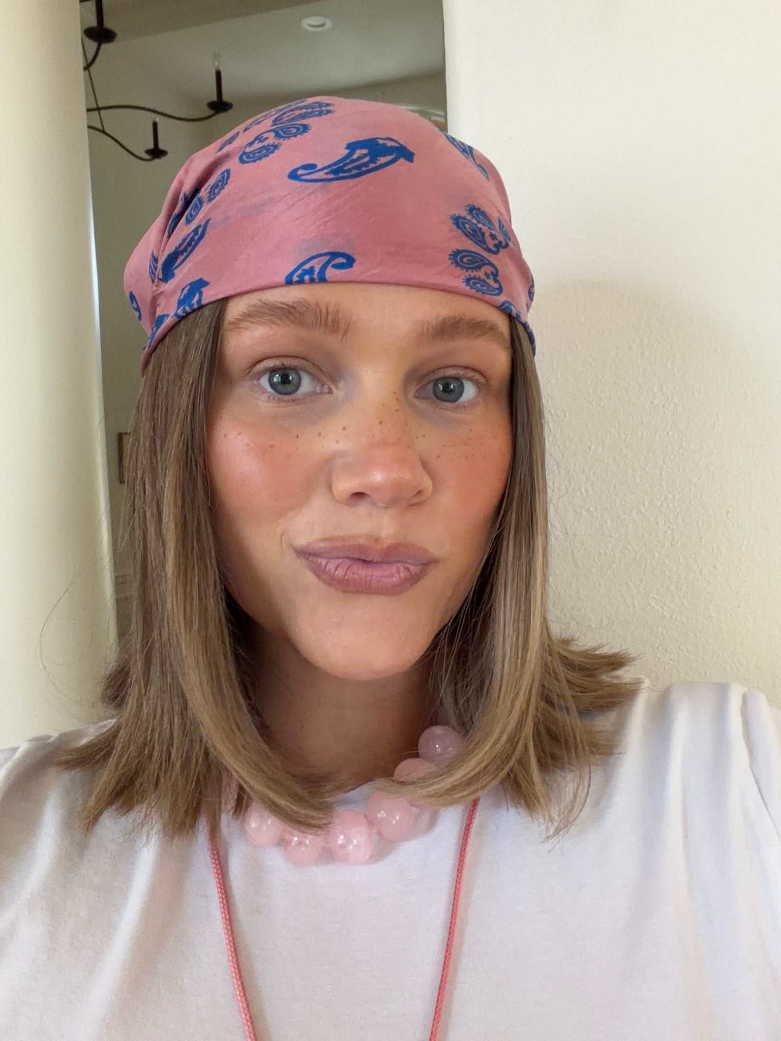 Fave baublebar necklace I have in so many colors!! Love this scarf it’s so cute and fun for summer!

#bresheppard #summerstyle #springstyle #bandana #chunkynecklace