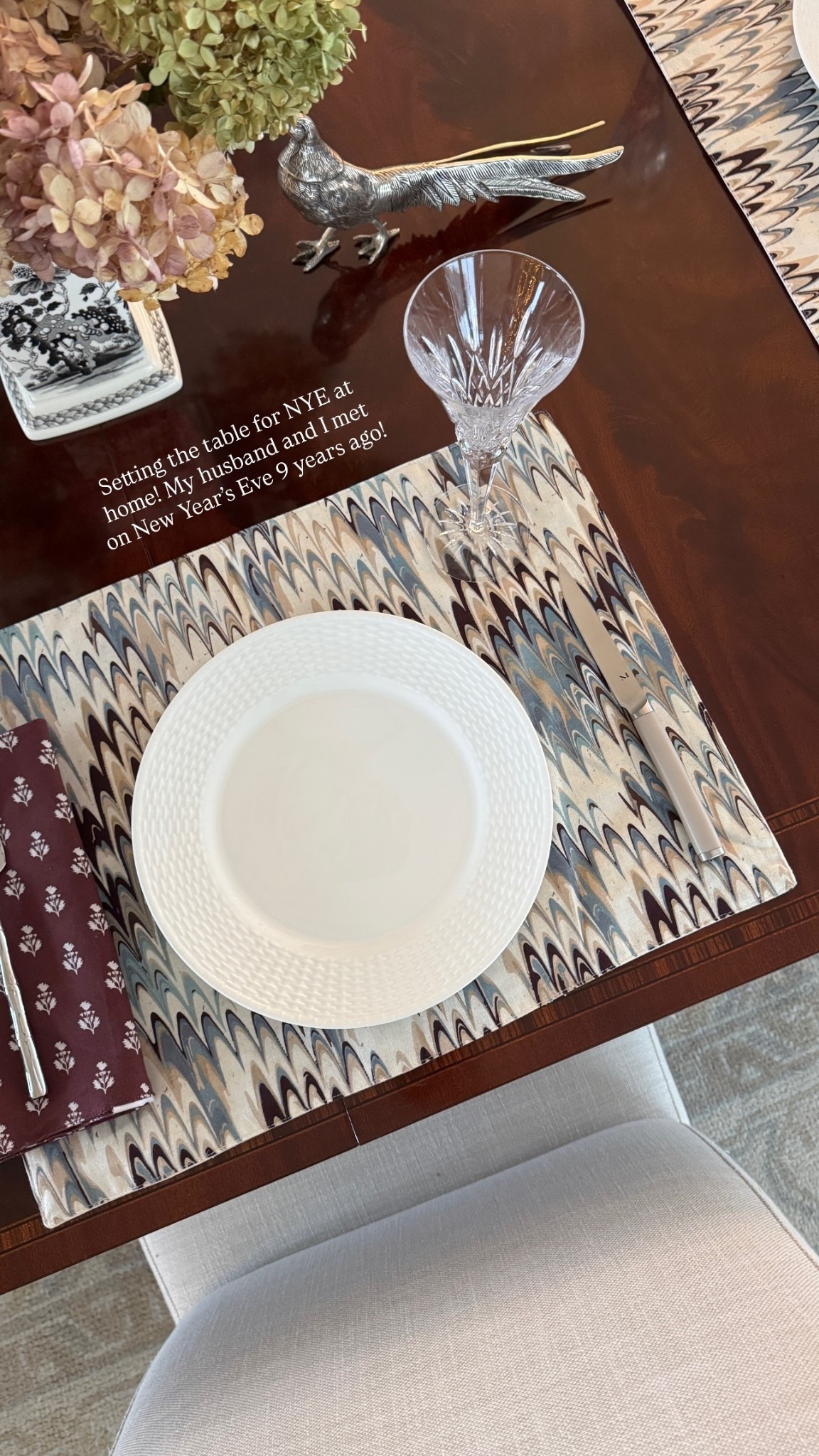 Setting the table for NYE at home! My husband and I met on New Year’s Eve 9 years ago!  @kassatexnewyork
