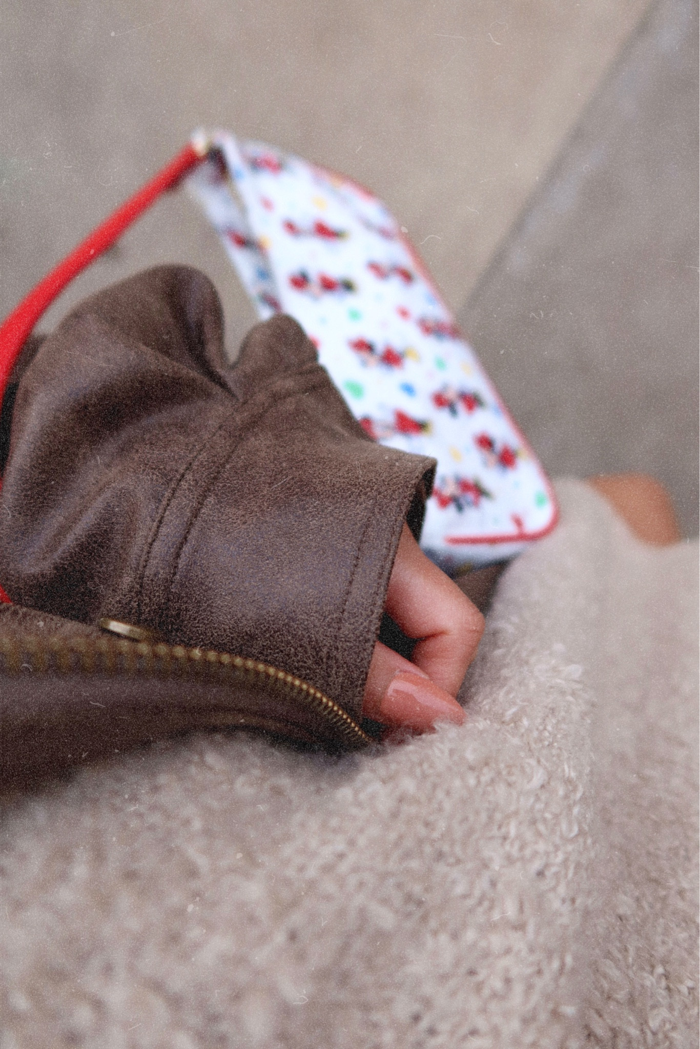 details 🍓🐭✨

stoney clover lane, disney, themed bag

#LTKstyletip #LTKitbag