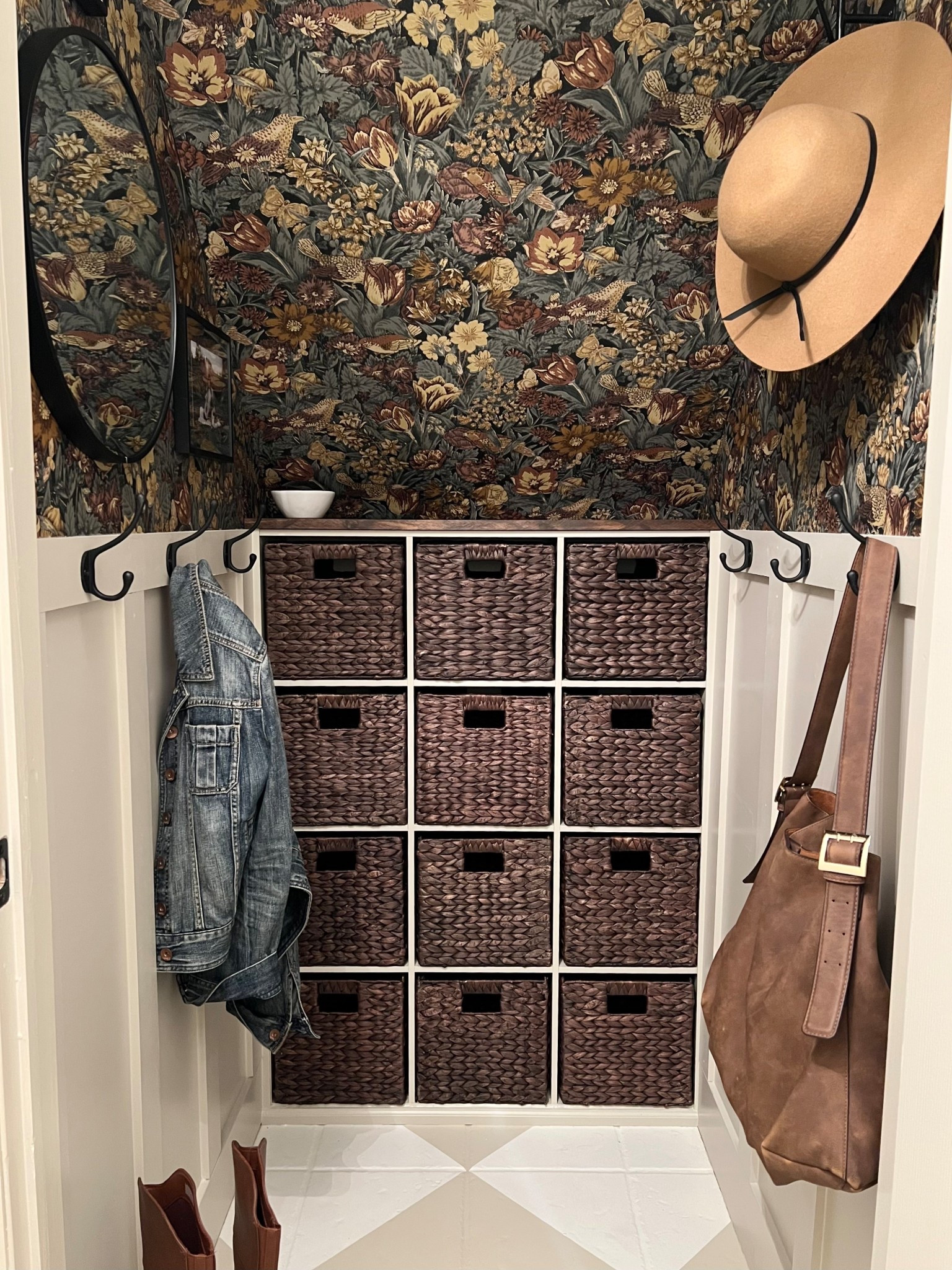 Closet Makeover!! Storage solutions and decor!

#LTKHome #LTKFamily #LTKStyleTip