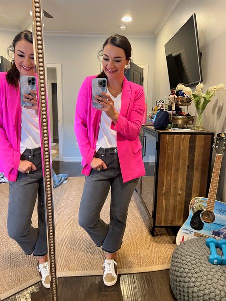 Business Causal // Work Wear // Fall Outfits // This hot pink blazer is to die for 💖🤩 Size up for an oversized fit, true to size  

#LTKSeasonal #LTKCon #LTKworkwear