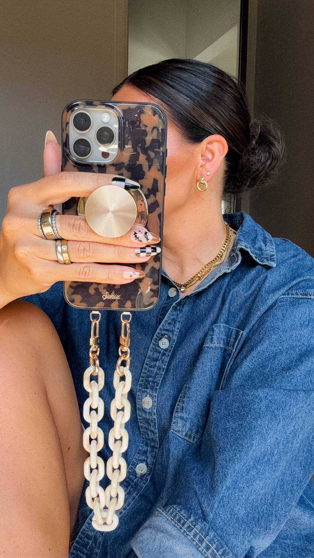 A rundown on my phone case + accessories!


#LTKSaleAlert #LTKFindsUnder50 #LTKStyleTip