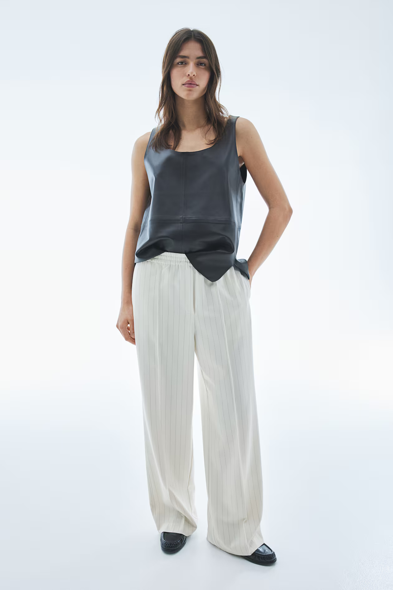 Wide crease-detail trousers | H&M (UK, MY, IN, SG, PH, TW, HK)