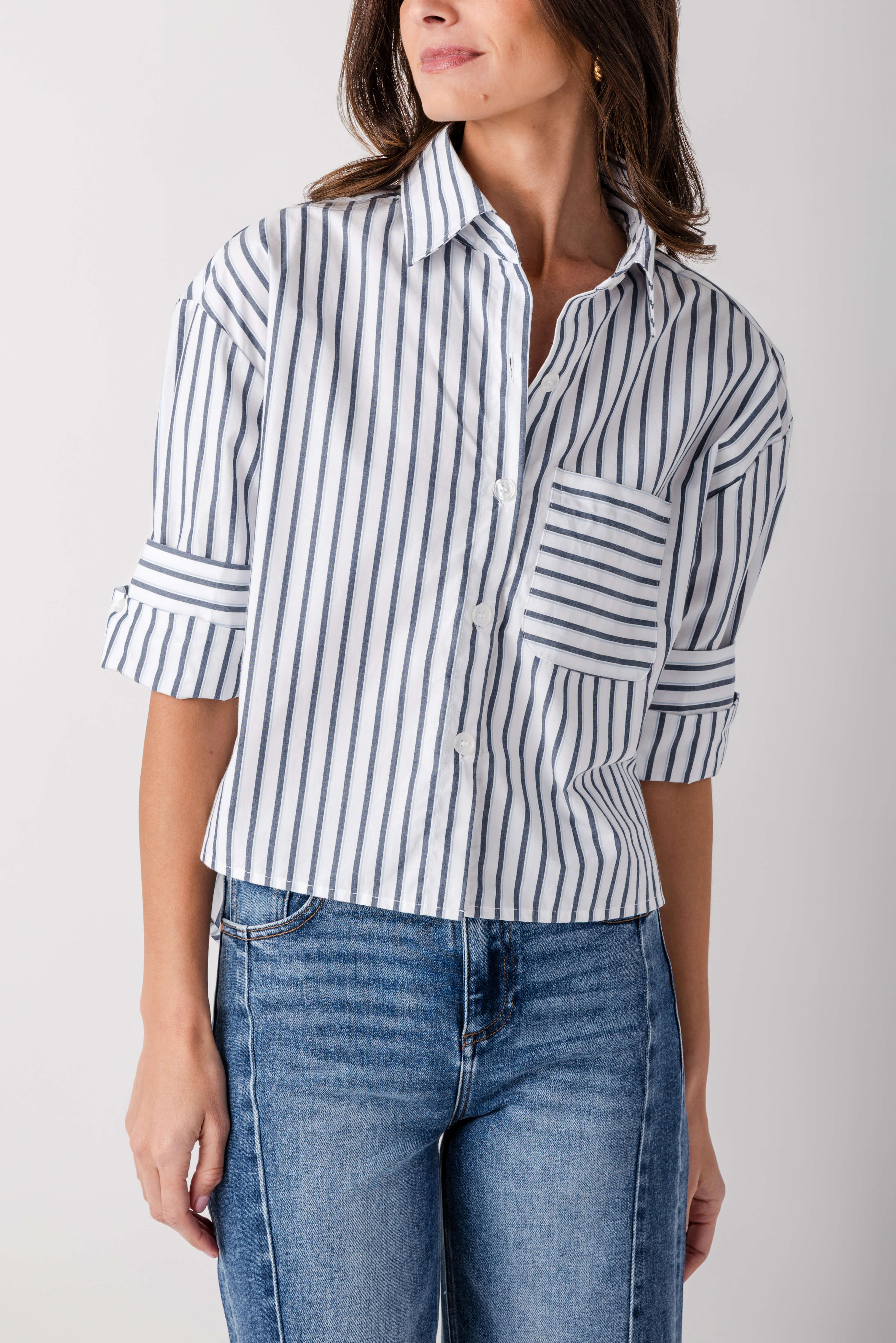 RD Style Kerwin Poplin Hi-Low Top | Social Threads