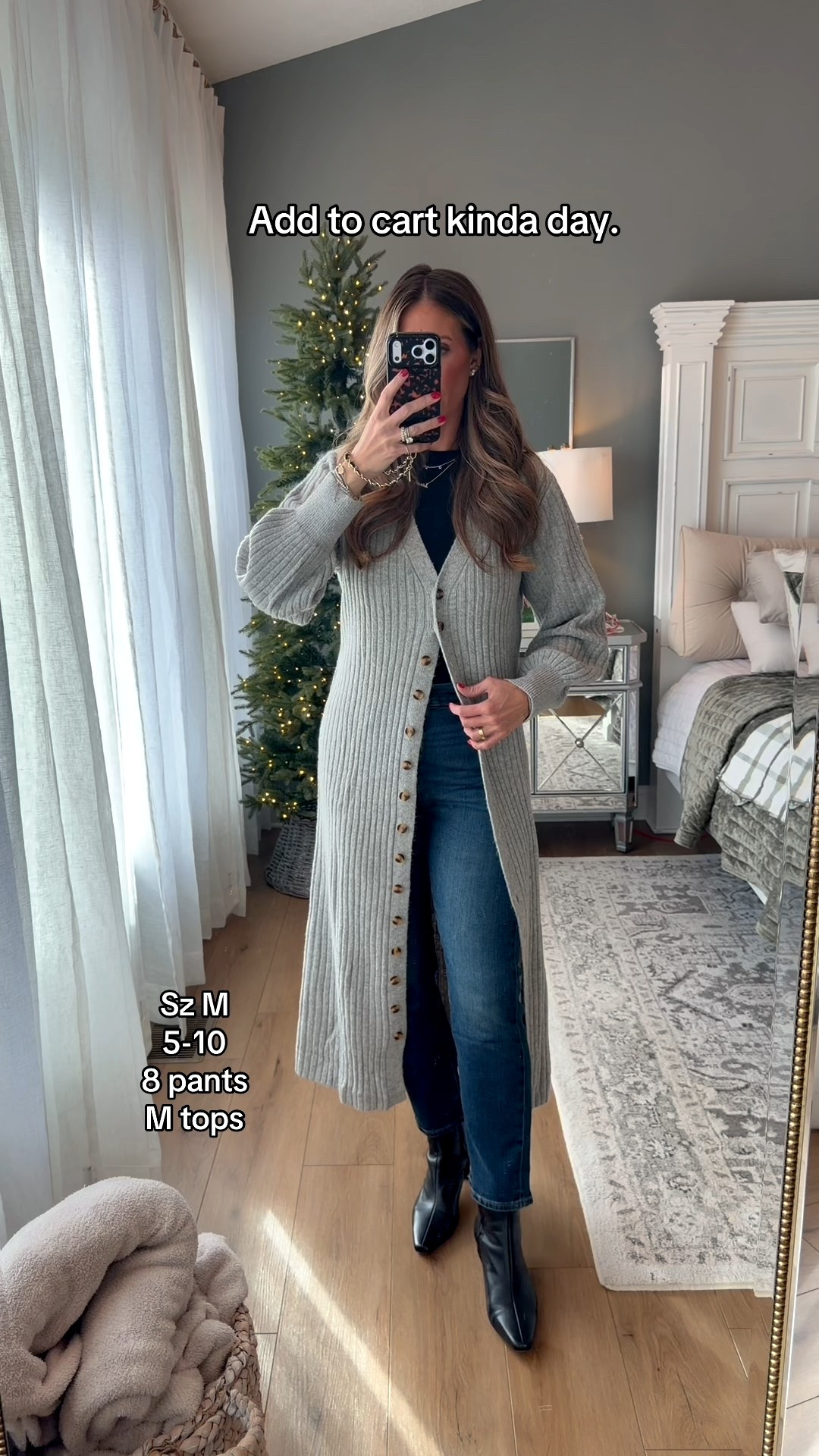 Size medium cardigan sweater 

#LTKmomlife #LTKOver40 #LTKMidsize