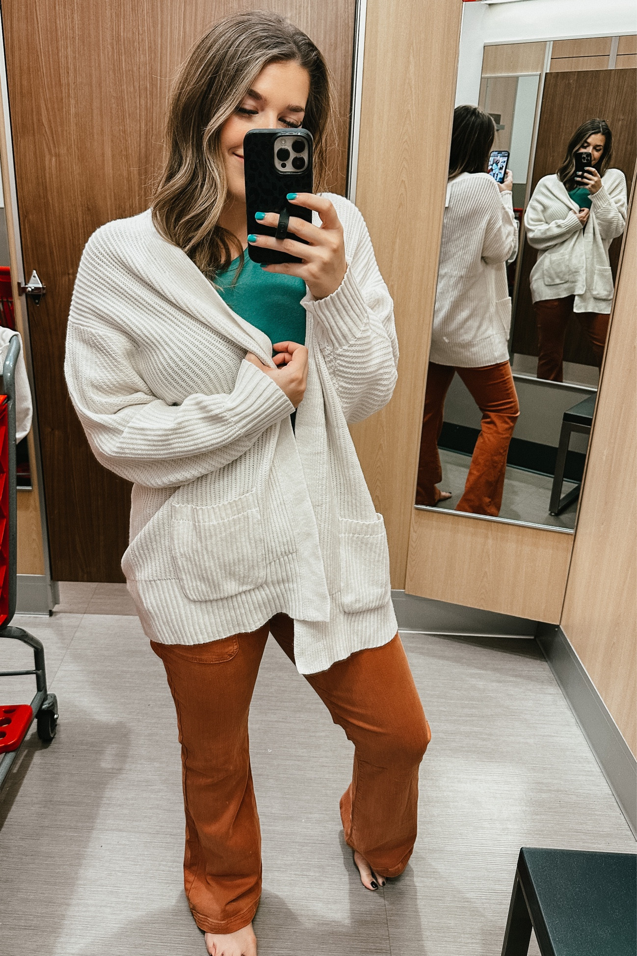 This open front cardigan from target is sooo cozy! It’s super soft and it came home with me of course 😍 and aren’t these flares adorable! Only $35!

#LTKSeasonal #LTKunder100 #LTKunder50