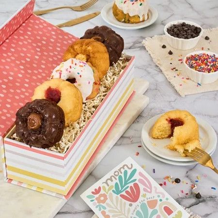 Mother's Day Mini Bundts | GourmetGiftBaskets.com