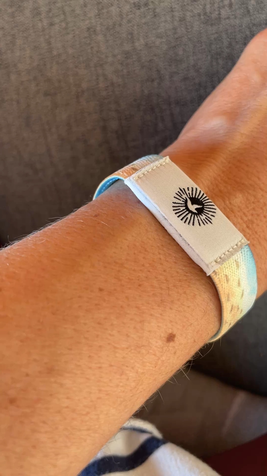 A little reminder of faith you can carry everywhere 🤍✨
This bracelet connects right to your phone with uplifting Bible verses—such a meaningful everyday piece.

Perfect for teachers, Mother’s Day, graduation gift or a sweet gift for a friend.