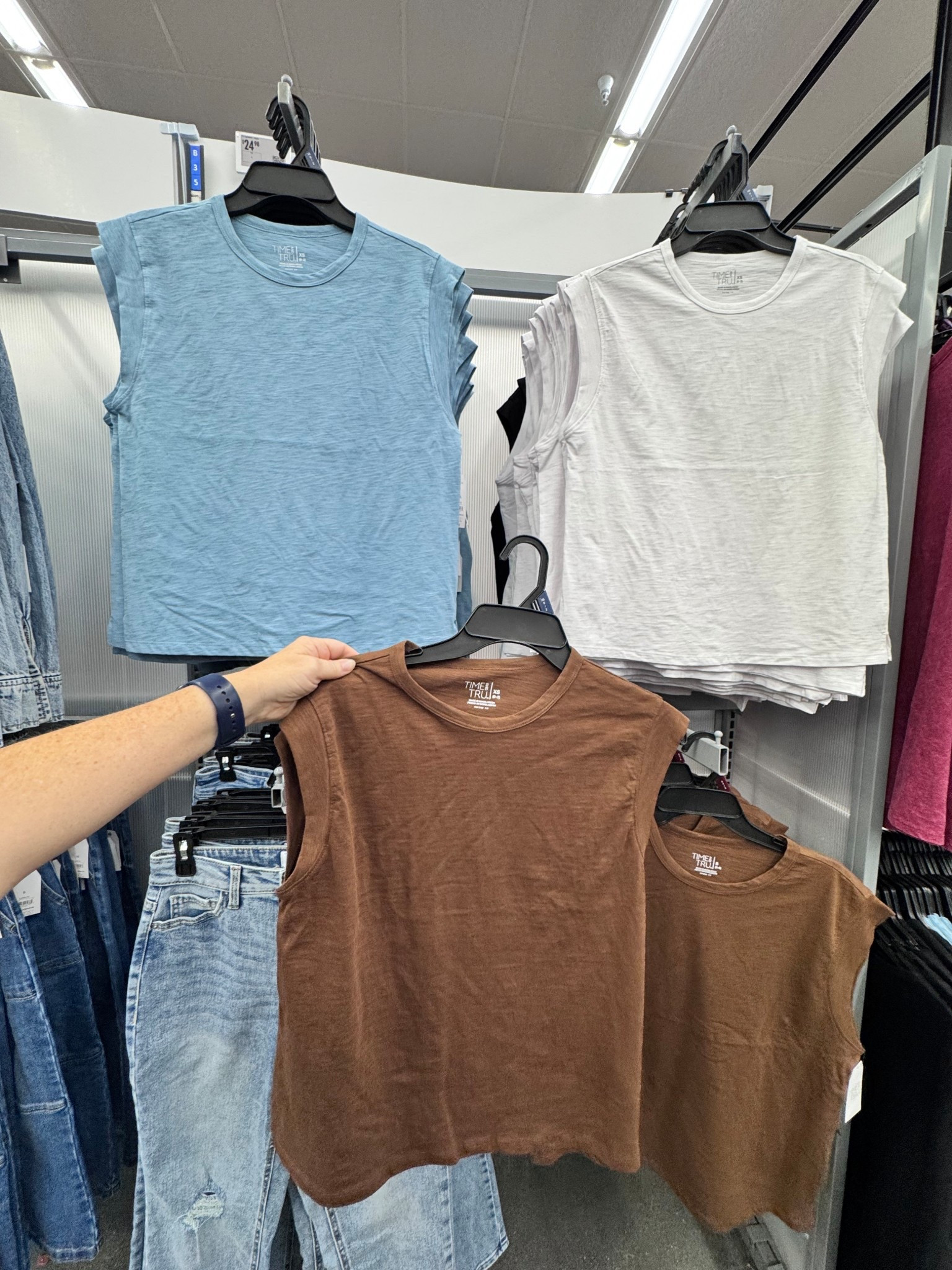 Time & Tru Muscle Tee

#LTKFindsUnder50 #LTKStyleTip