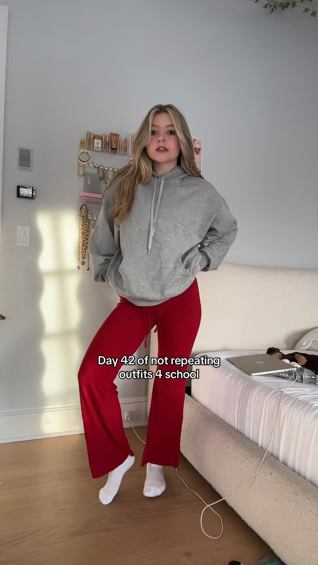 Hoodie is Alo m
Pants are Skims & TikTok Shop s

#LTKStyleTip #LTKU #LTKBeauty