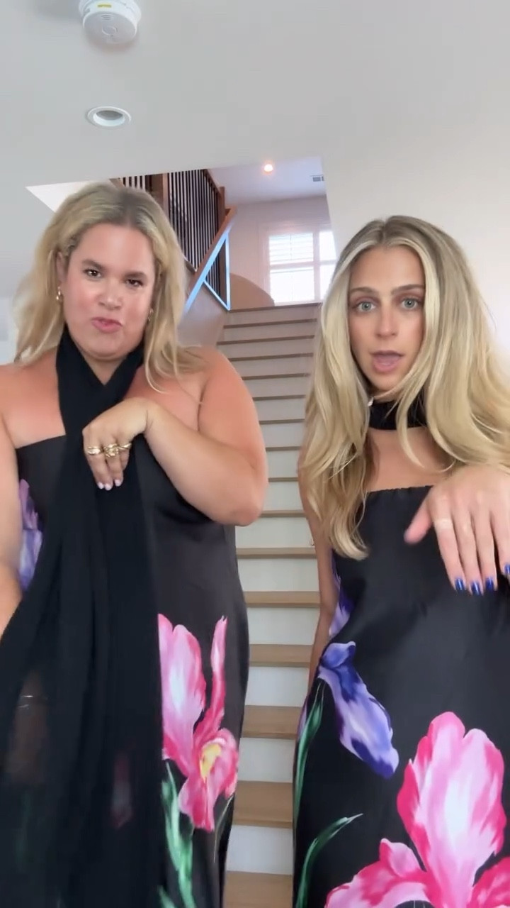 When you’re a decade apart but would show up in the same dress and RAWR together! #SameStyleDifferentSize

#LTKStyleTip #LTKSeasonal