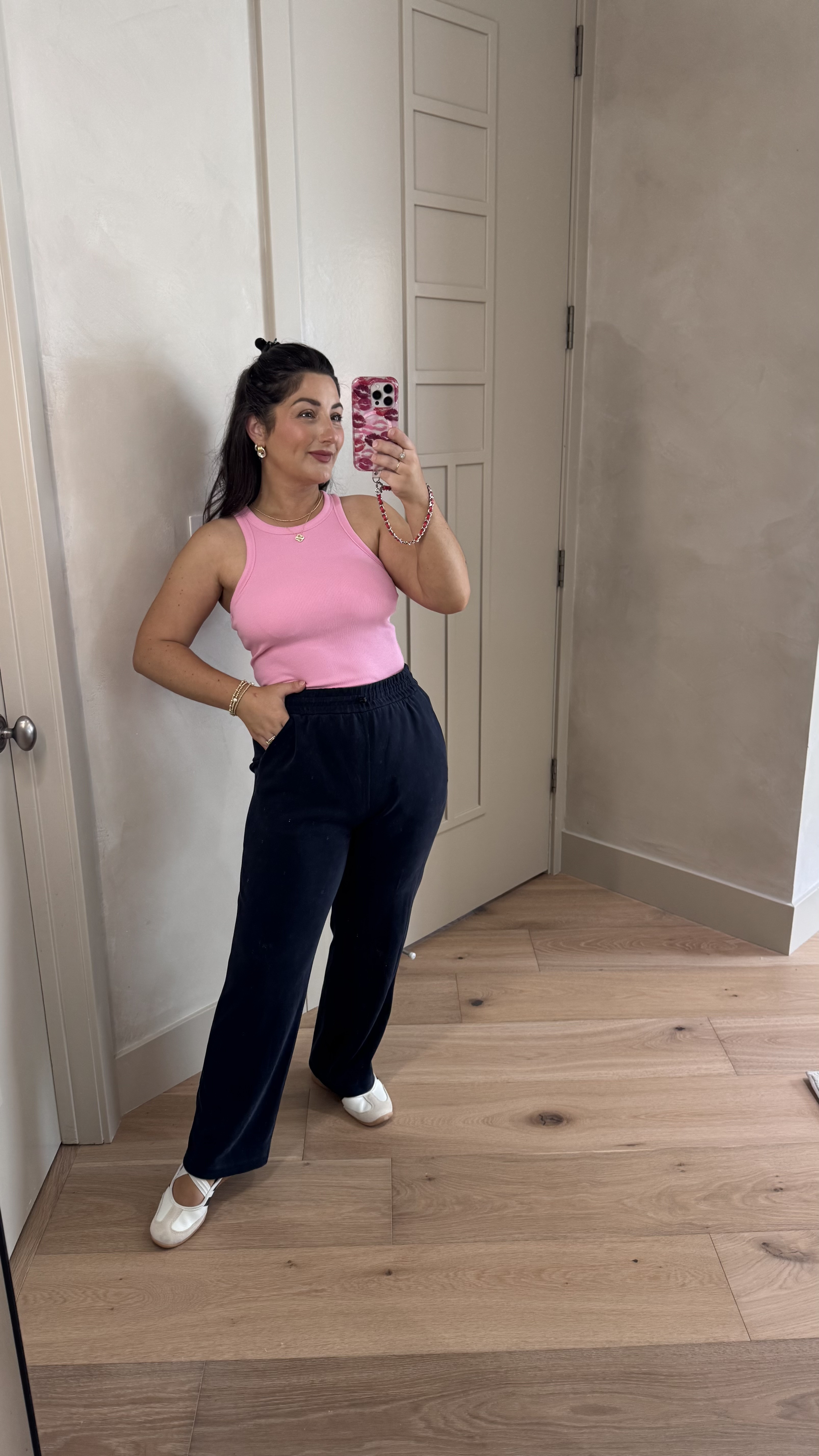 OOTD! 
Tank with built-in bra size small 
Sweatpants size medium petite - quality is so good, they feel very luxe!!

5'0" 140lbs
Petite friendly 

 #LTKootd #LTKActive #LTKPetite