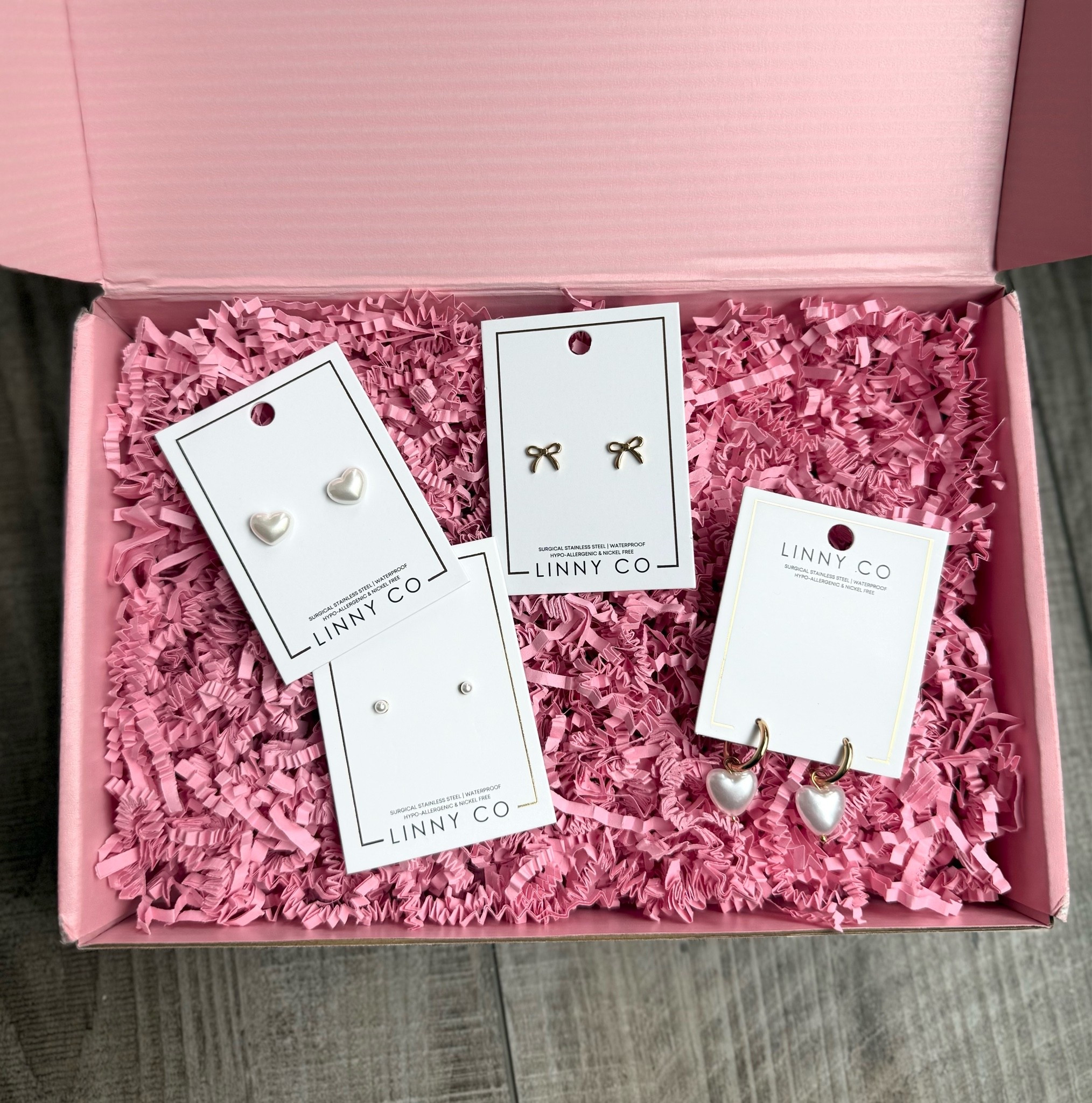 Women’s earrings 
@LINNY CO 
Ootd
Women’s jewelry 
Mommy and me

#LTKgrwm #LTKmomlife #LTKMothersDay
