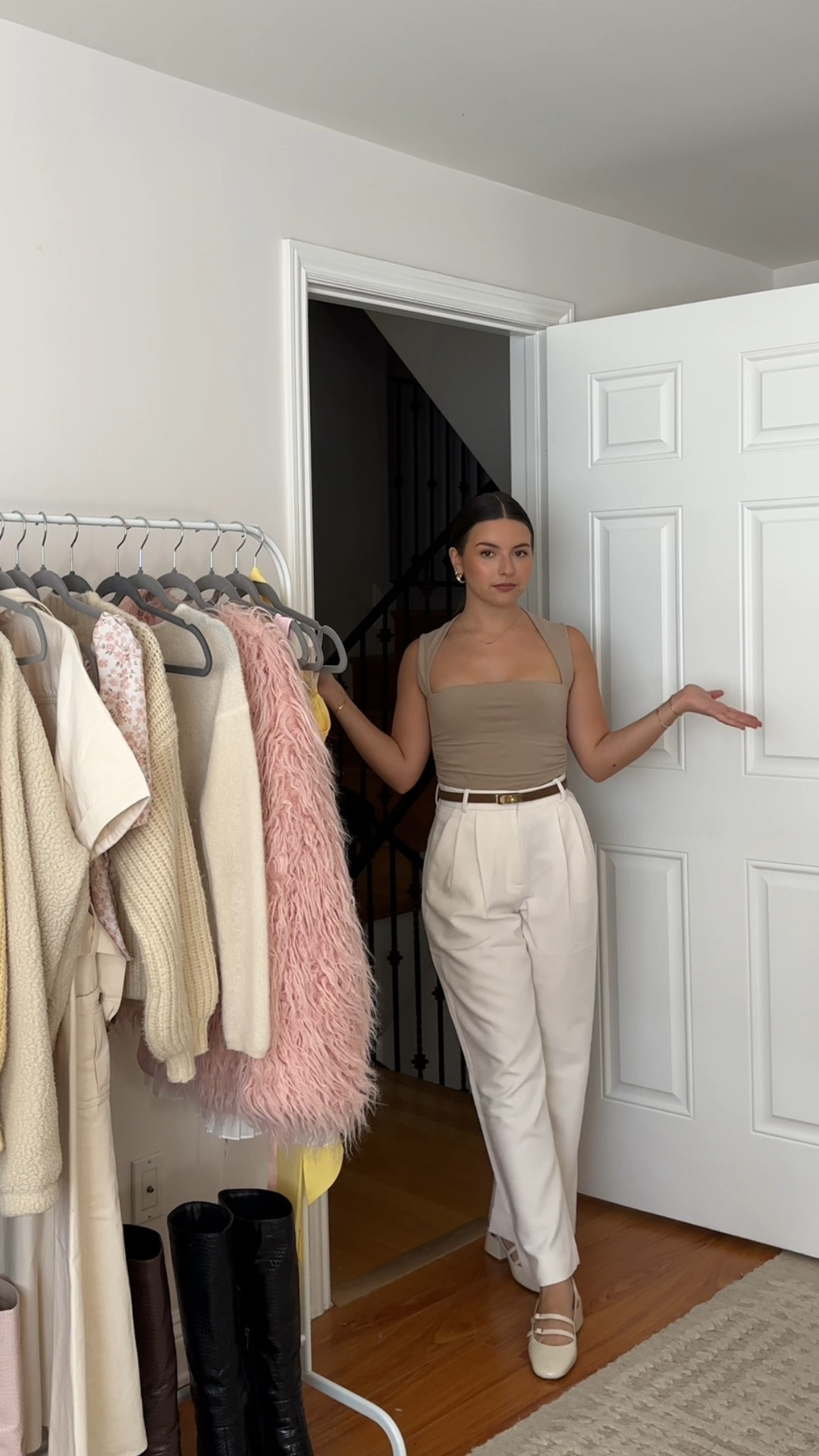 ootd!

trousers and square neck top from abercrombie, mary jane -esque sandals from sezane, belt from Commense (can’t link on here) and cream baguette bag / purse from lulus 

#LTKFindsUnder100 #LTKVideo #LTKStyleTip