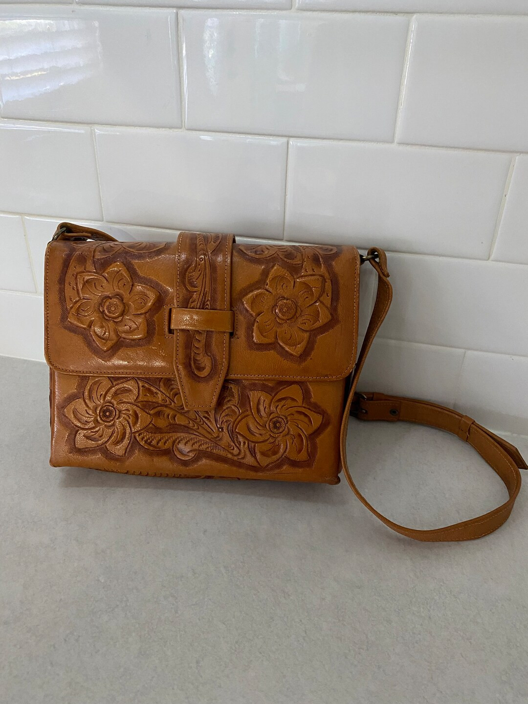 Vintage 1950/60s Hand Tooled Purse - Etsy | Etsy (US)