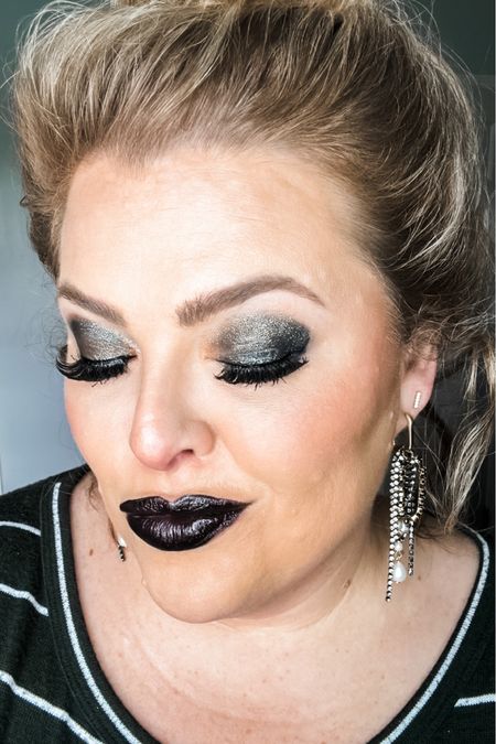 Grunge Glitter Smokey Eye 🖤



#LTKbeauty #LTKHalloween