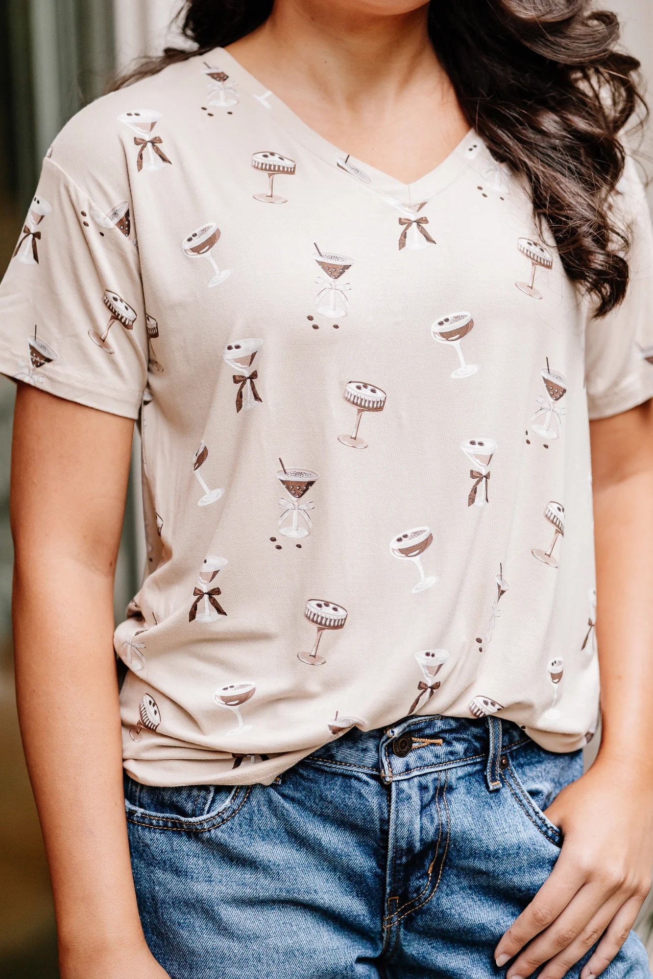 Bamboo Women's Relaxed Fit V-Neck in Espresso Martini | Kyte Living
