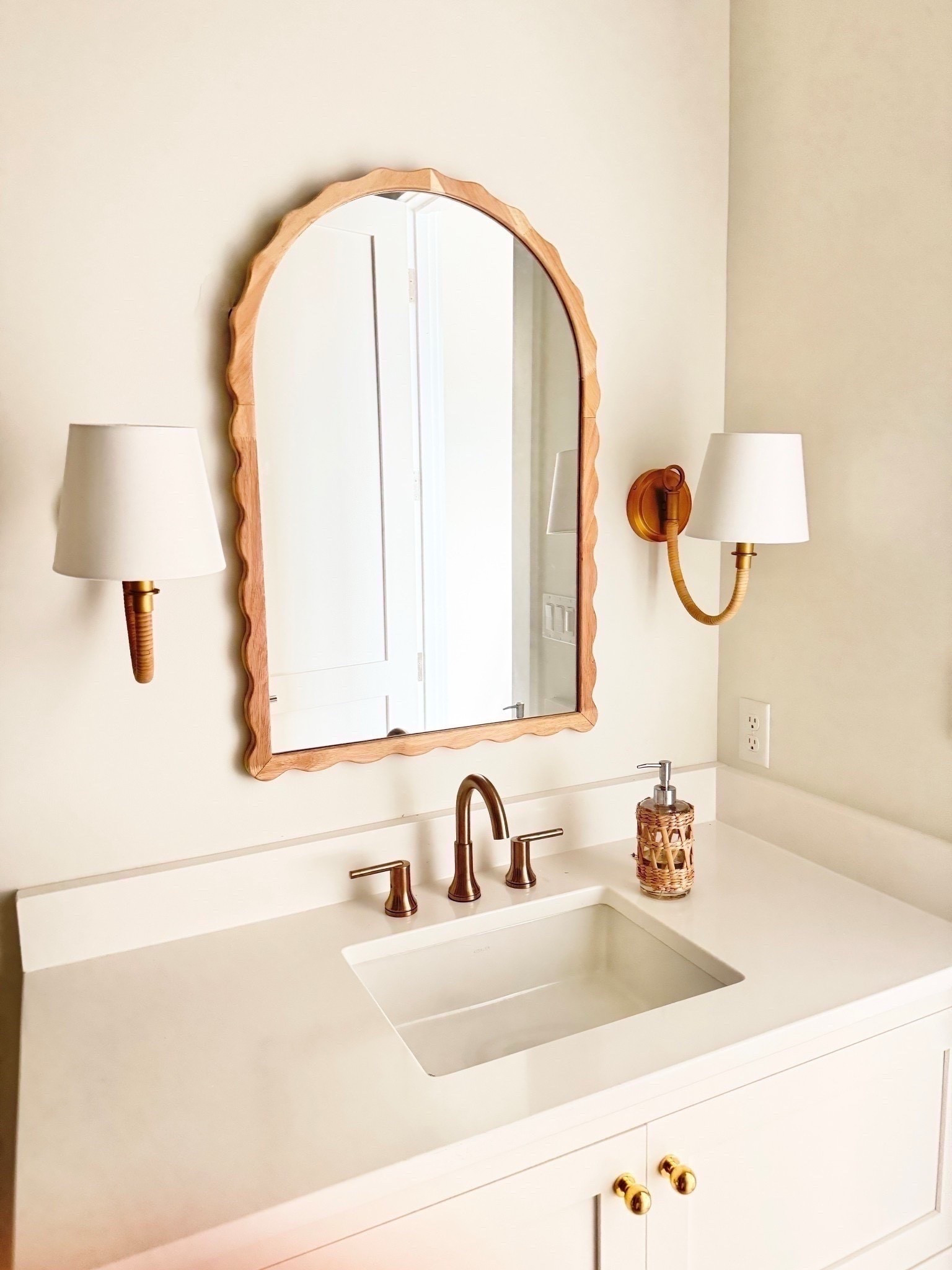 Vanity mirror and lighting  🙌🏻🙌🏻

Vanity mirror, bathroom decor, bathroom vanity mirro 





#LTKHome #LTKStyleTip #LTKSeasonal

#LTKmorningroutine #LTKHome #LTKFindsUnder100

#LTKHome #LTKdayinmylife