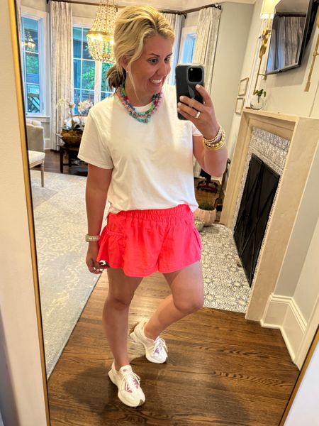 Who am I? 9pm & I’m still awake… and in my 3rd outfit for the day 🤪

I’m in an 8 tee and small shorts


#LTKstyletip #LTKover40 #LTKfitness