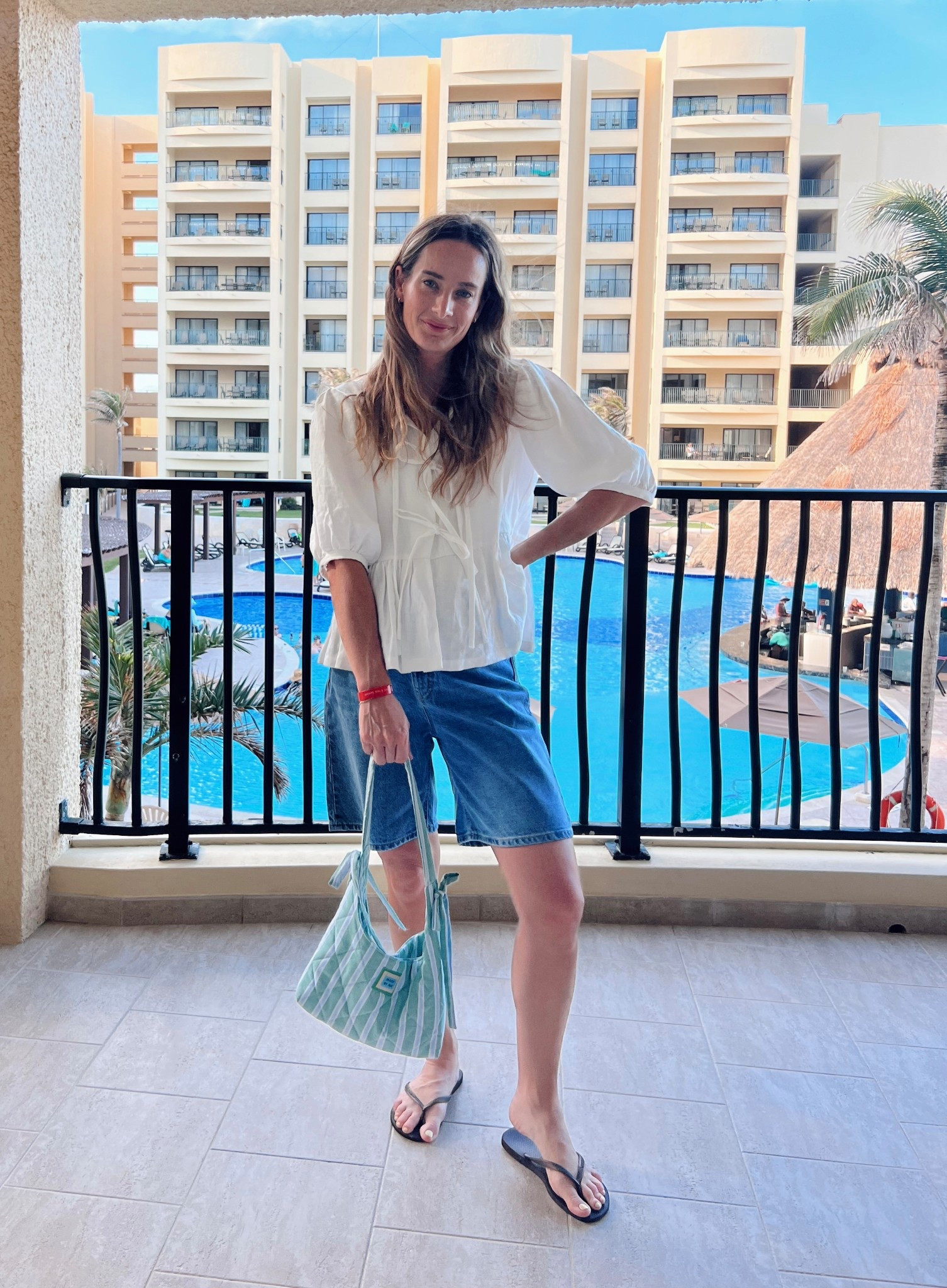 These shorts are so good! Wearing a size 2- usually a 24 or 0. 