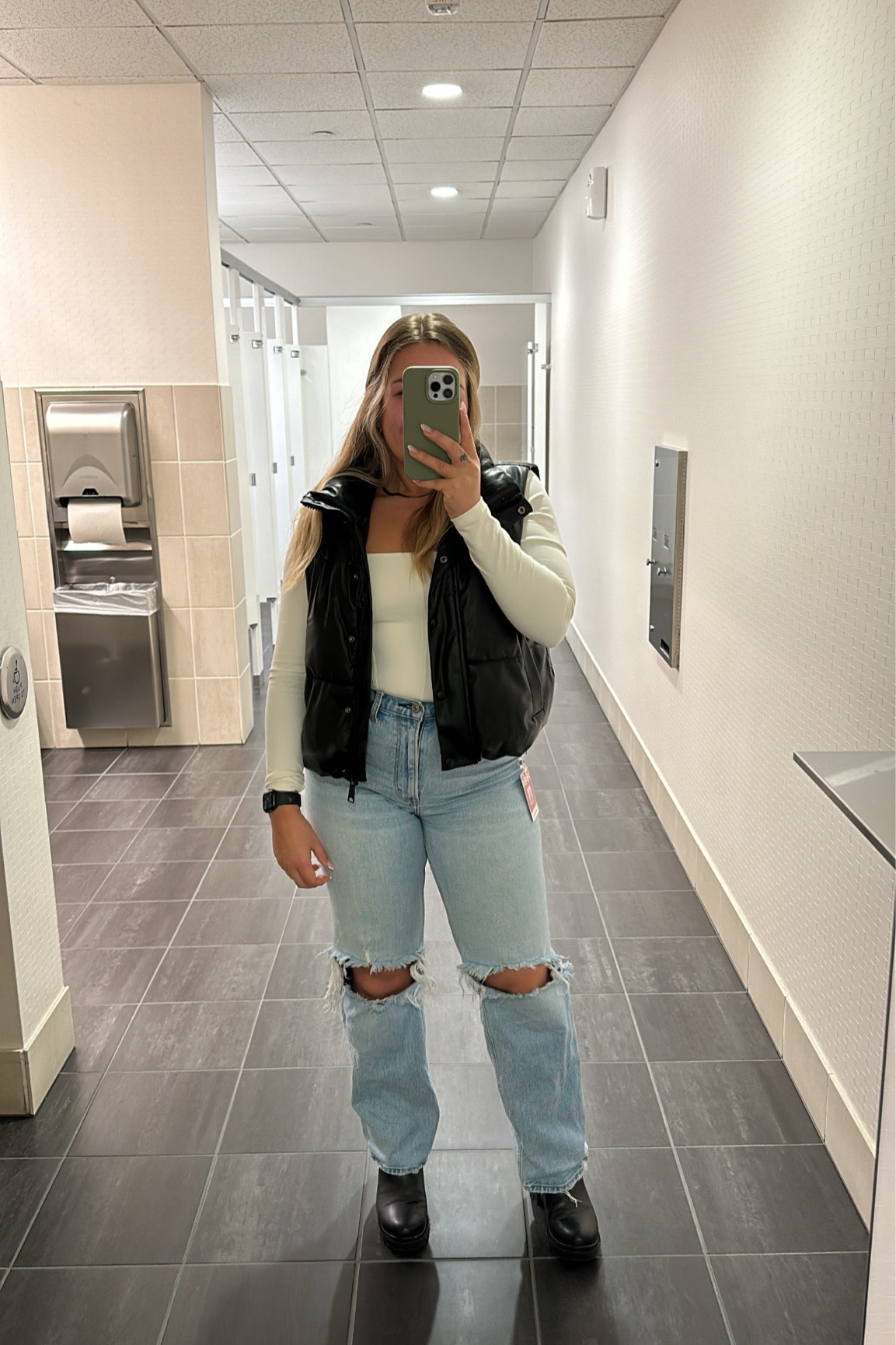 Abercrombie outfit 20% off! My absolute favorite place to buy jeans 👖- they fit the best!

90s relaxed high rise jeans - size 27S
White bodysuit - size S
Leather vest - size S

#LTKstyletip #LTKfindsunder100 #LTKsalealert