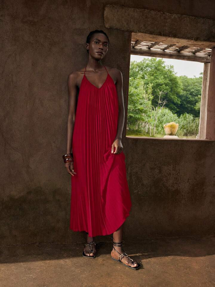 Maija Backless Beads Halter Maxi Dress, Vacation Style, Suitable For Spring/Summer, Holiday, Beach All-Match Summer Clothing For All Seasons, Modern Holiday Fashion Design, Comfortable Beach Beach Clothing, Bohemian Style, Isabi Island Holiday Wear, Summer Dopamine Holiday Wear, Ins Same Style Holiday Style, Exotic Atmosphere, Country Concert, Western Style Clothing | SHEIN