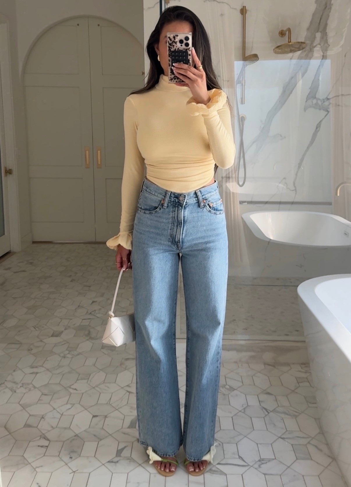 Scroll to shop! Follow for more finds! Xo! 🥰 

#LTKgrwm #LTKdayinmylife #LTKootd