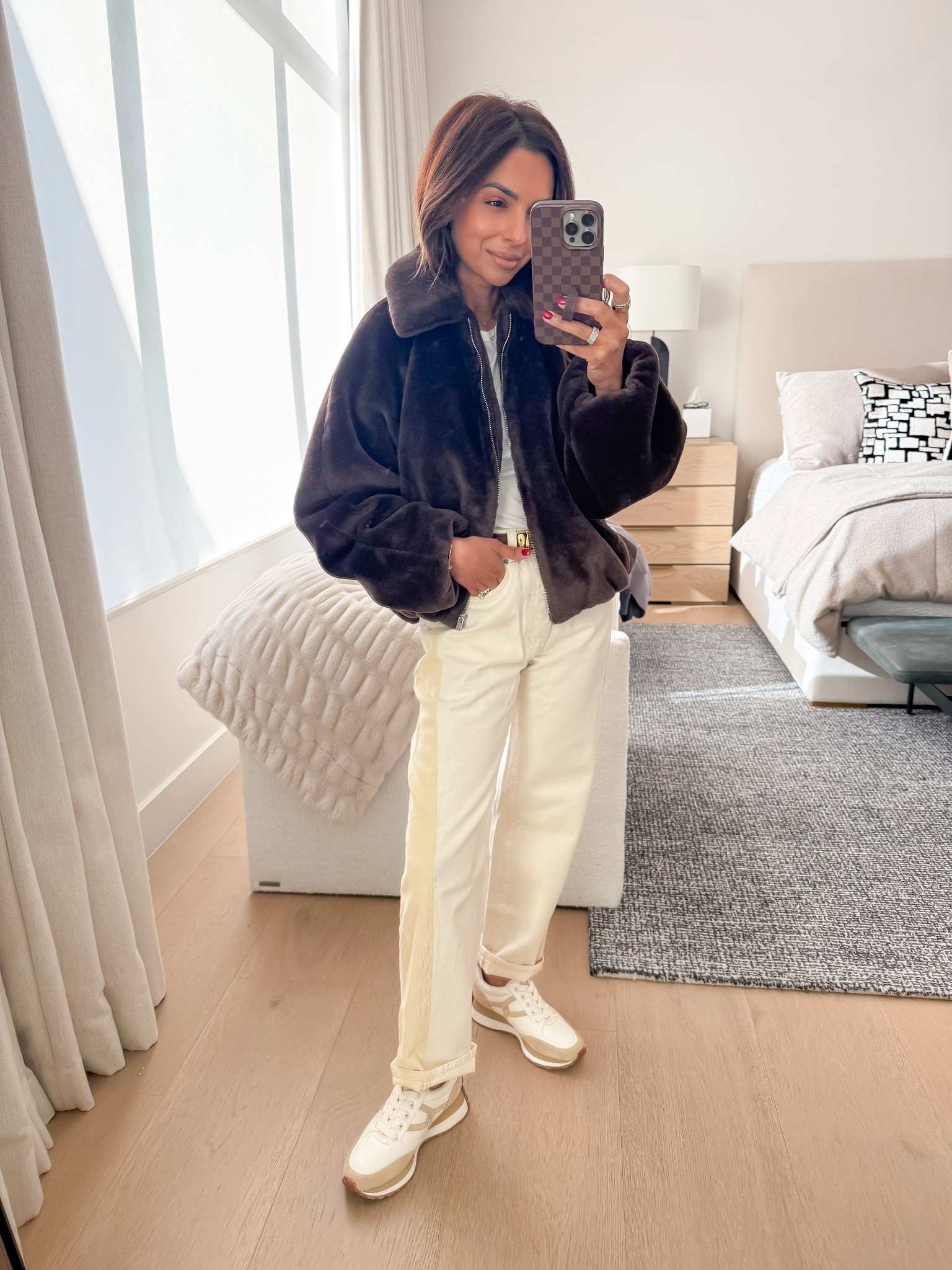 Cozy season ready in my favorite brown faux fur jacket and off white denim from Madewell! 

I’m wearing size XS in the jacket, 24 in the jeans and XS in the top

@madewell #madewell #madewellpartner #ad

#LTKootd #LTKSeasonal