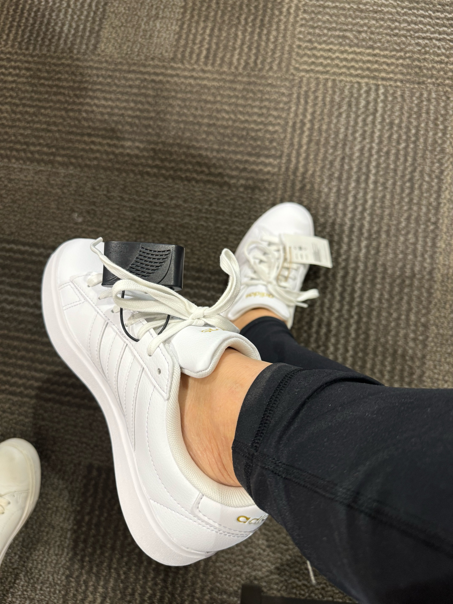 I wan these. Feel like you are walking on a cloud. I liked the feel of 1/2?size smaller. I tend to wear no socks or thin socks. Dress up or down. 

White all leather sneakers, viral sneakers, casual work shoes, Disney sneakers, shoes made for walking, white sneakers, 

#LTKWorkwear #LTKFindsUnder100 #LTKShoeCrush