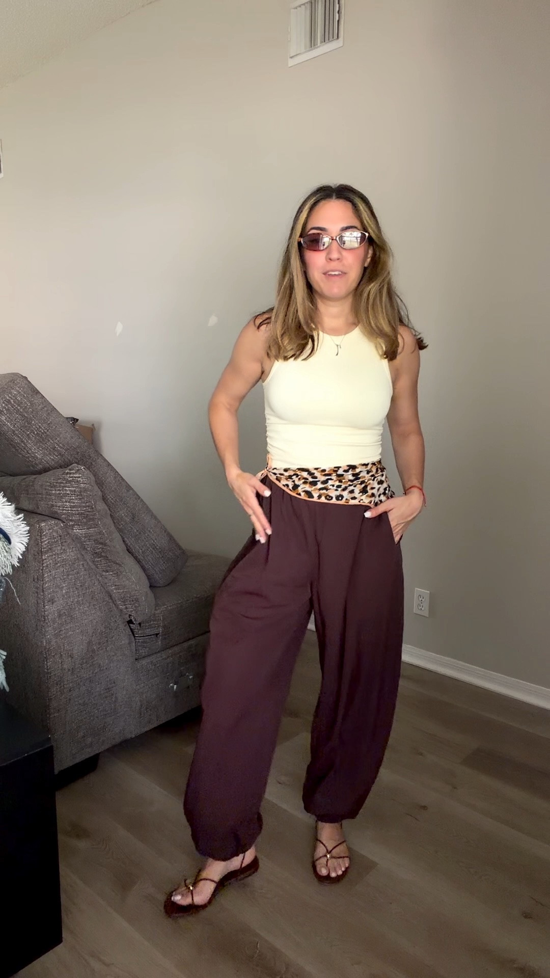 Summer outfit inspo! There balloon pants are so good!