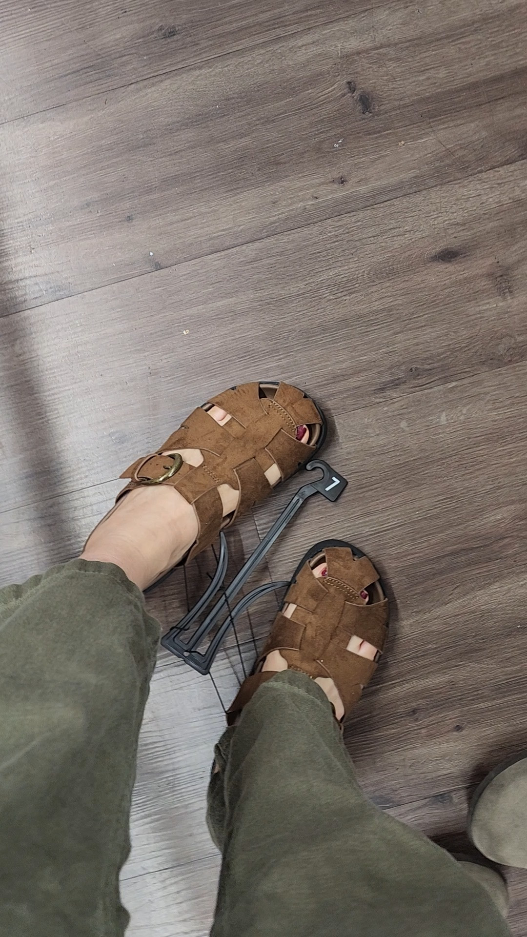 No Boundaries faux suede fisherman clogs (cognac, buckle detail, woven straps)

I wasn’t sure about these… but they’re actually pretty good on.

Fisherman-style clog with a soft suede feel and adjustable buckle — they feel more like a casual everyday shoe than a trend piece. The cognac color is easy to wear and works with most outfits.

I’d try these if you want something a little different from your usual sandals.  

 #LTKootd #LTKmomlife #LTKOver40