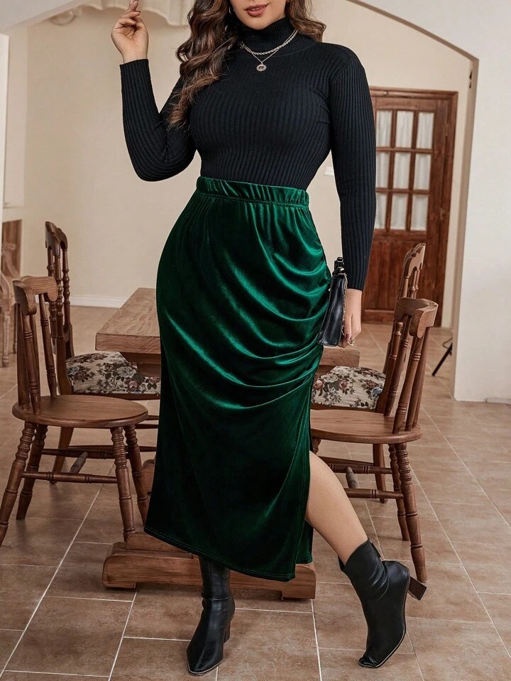 SHEIN Privé Plus Size Pleated Detail Slit Hem Skirt | SHEIN