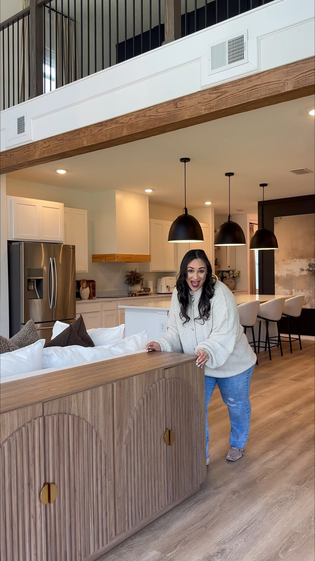 These gorgeous credenza cabinets are a winner for me! 😍👌🏼

Amazon finds
Amazon home
Home 
Home decor
Home refresh 


#LTKSaleAlert #LTKHome