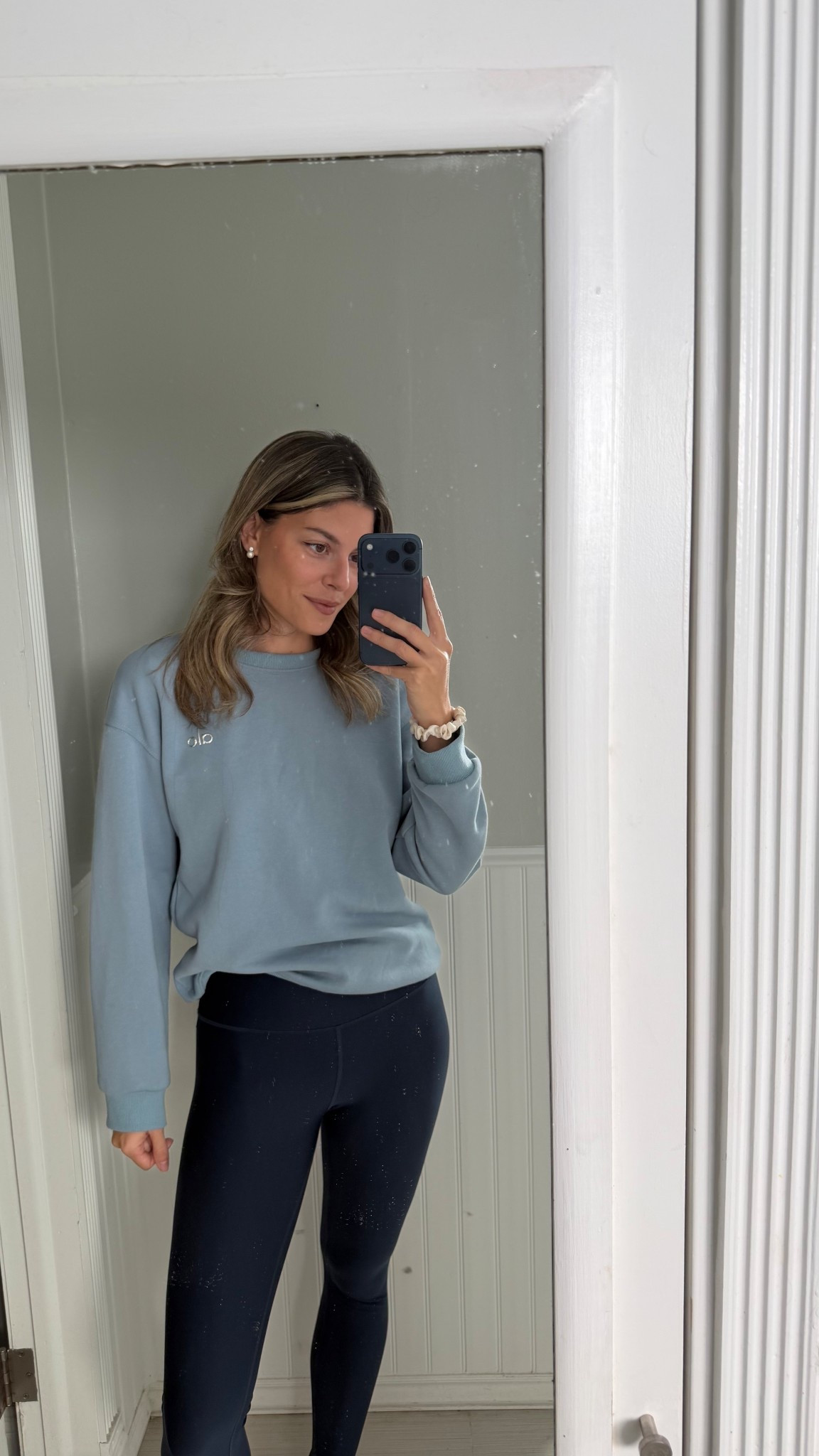 Nothing better than an athleisure set from @Alo Yoga 

The color of my sweatshirt is sold out but linked a similar color that I love along with my workout set! I’m a size small. Sweatshirt is a medium for a looser fit 

#LTKActive #LTKootd