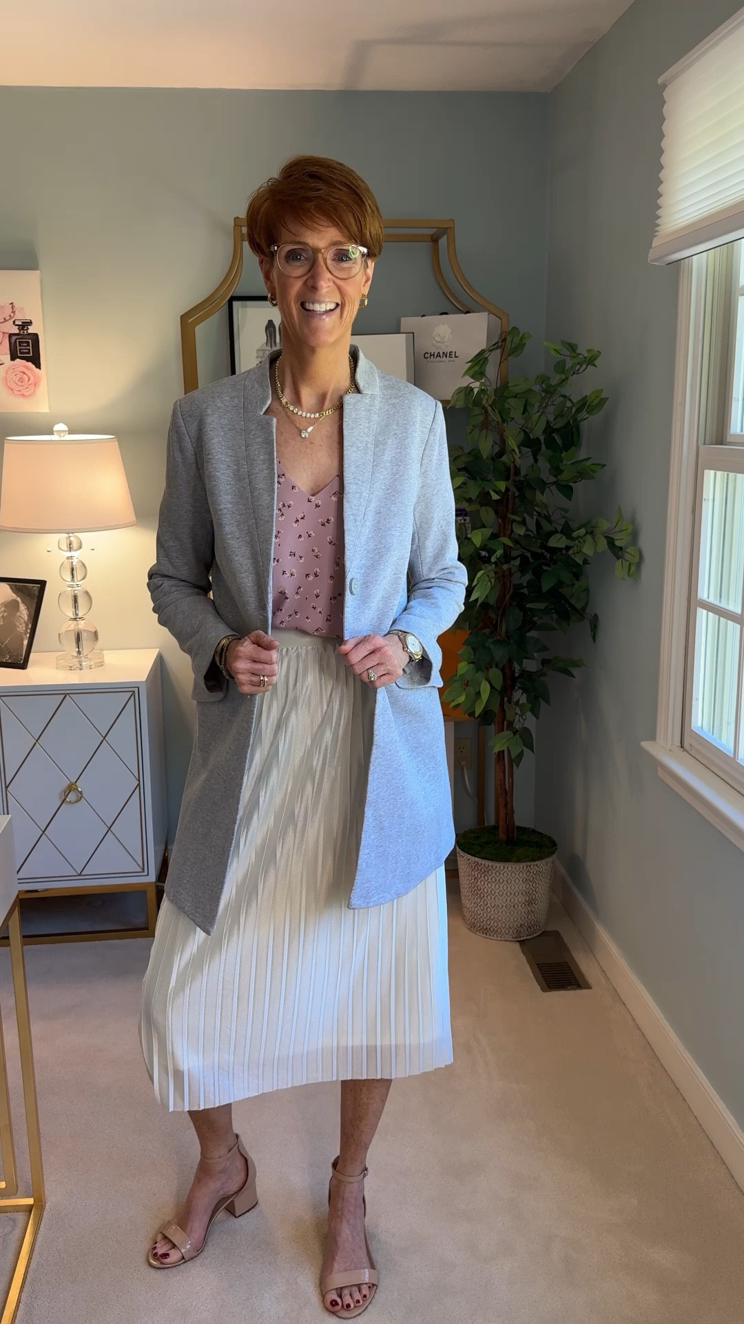 Ready to refresh your wardrobe with elegant, classic pieces that seamlessly blend into your everyday style? I’m sharing 8 beautiful items gifted to me by Gibsonlook that are perfect for fall—and trust me, you’ll want them all! From versatile blazers to flattering skirts, these pieces are designed to elevate your look with ease.

These timeless fall fashion staples are perfect for creating a chic, versatile wardrobe that works from day to night. Whether you’re styling these pieces for work, a weekend brunch, the holidays or a cozy night out, they’re sure to make an impact.

* Pale Mauve V-Neck Short Sleeve Floral Blouse: Feminine florals meet soft tones, ideal for layering under your favorite jackets.
* Cream Pleated Skirt: A classic pleated design that pairs perfectly with both casual and dressy looks.
* Grey Long Line Notch Collar Blazer: A sleek and structured blazer that works for both the office and off-duty days.
Top size small
Skirt size large. Too big. Medium would have been better
Blazer size small

#LTKOver40 #LTKStyleTip #LTKHoliday