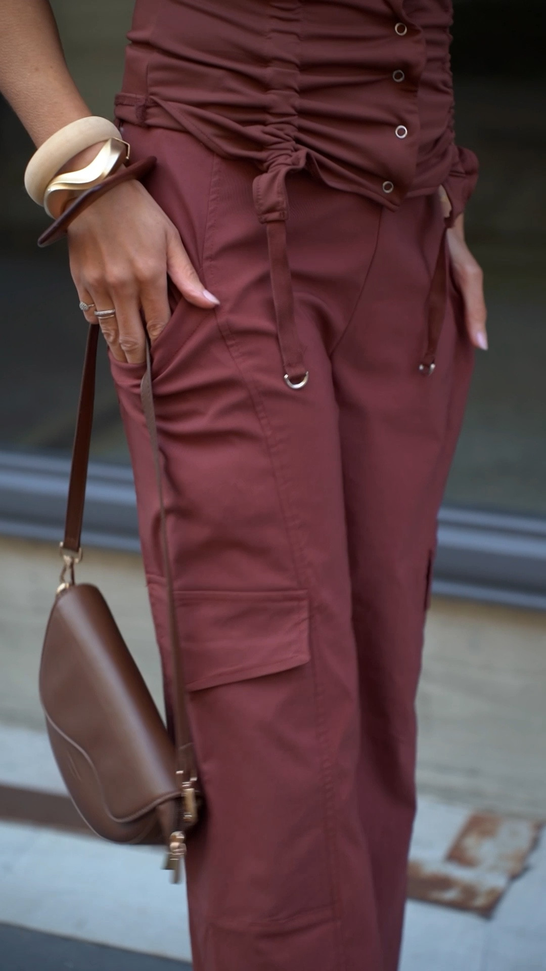 These Zara cargo pants are from last season, but this color is still so good. Linking similar styles in my favorite deep tones and neutral shades. 

Cargo pants for fall, red pants, matching outfits 


#LTKOver40 #LTKFindsUnder100 #LTKdayinmylife