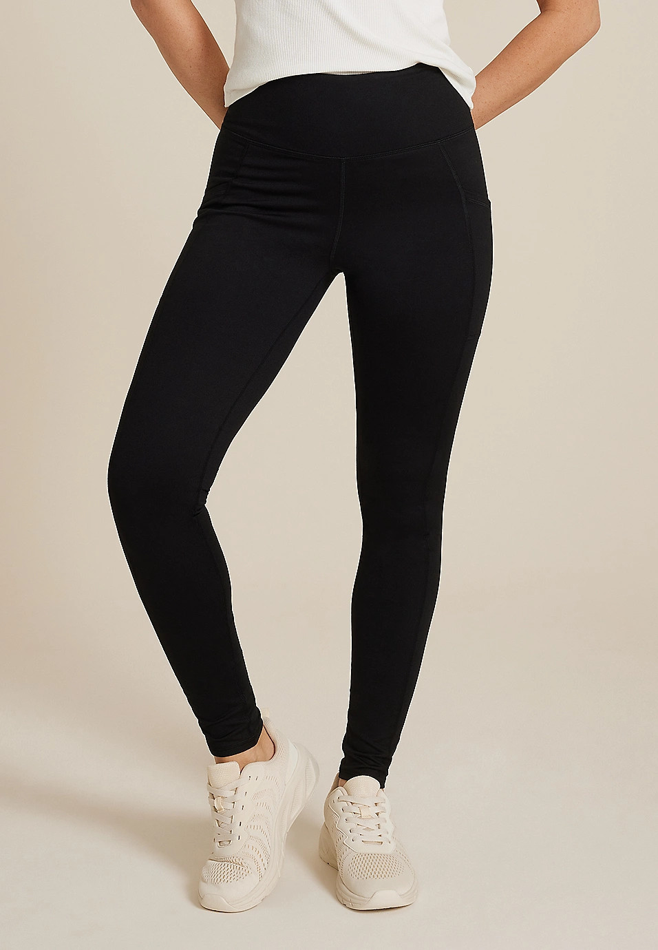 Black Super High Rise Luxe Pocket Legging | Maurices