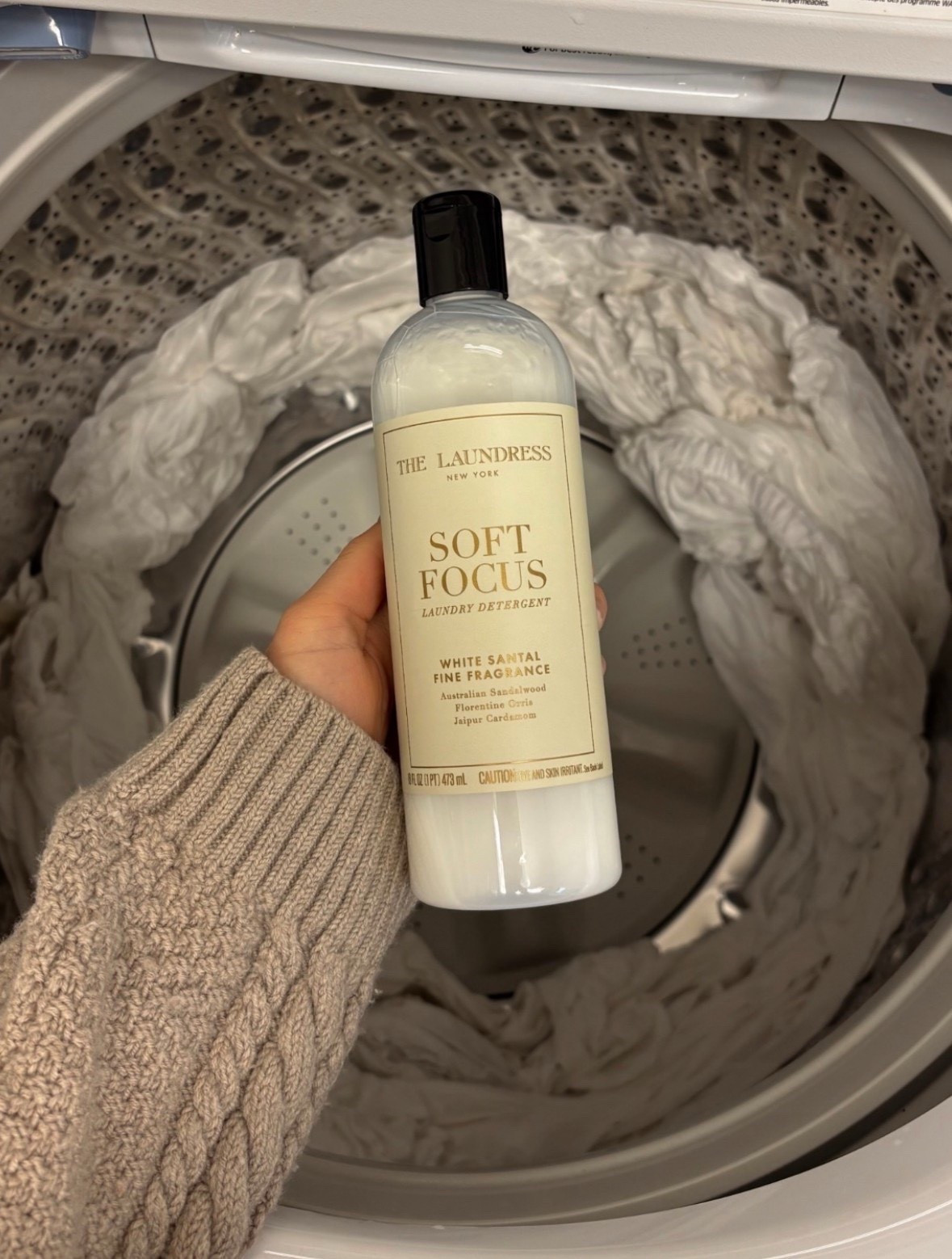 This laundry detergent smells amazing 🤍 just washed my sheets with it 🫧✨ 


Spring cleaning, soft focus laundry detergent, the laundress New York, santal, fragrance, home, sidneymarieduke 


#LTKHome