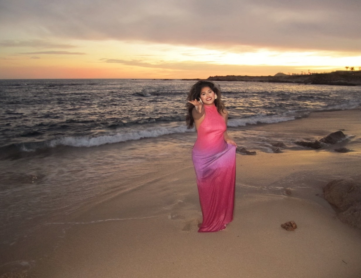 Found my old digital camera that papa bought me almost 20 years ago… 🌊🐟🧜‍♀️🌅🐚🌺