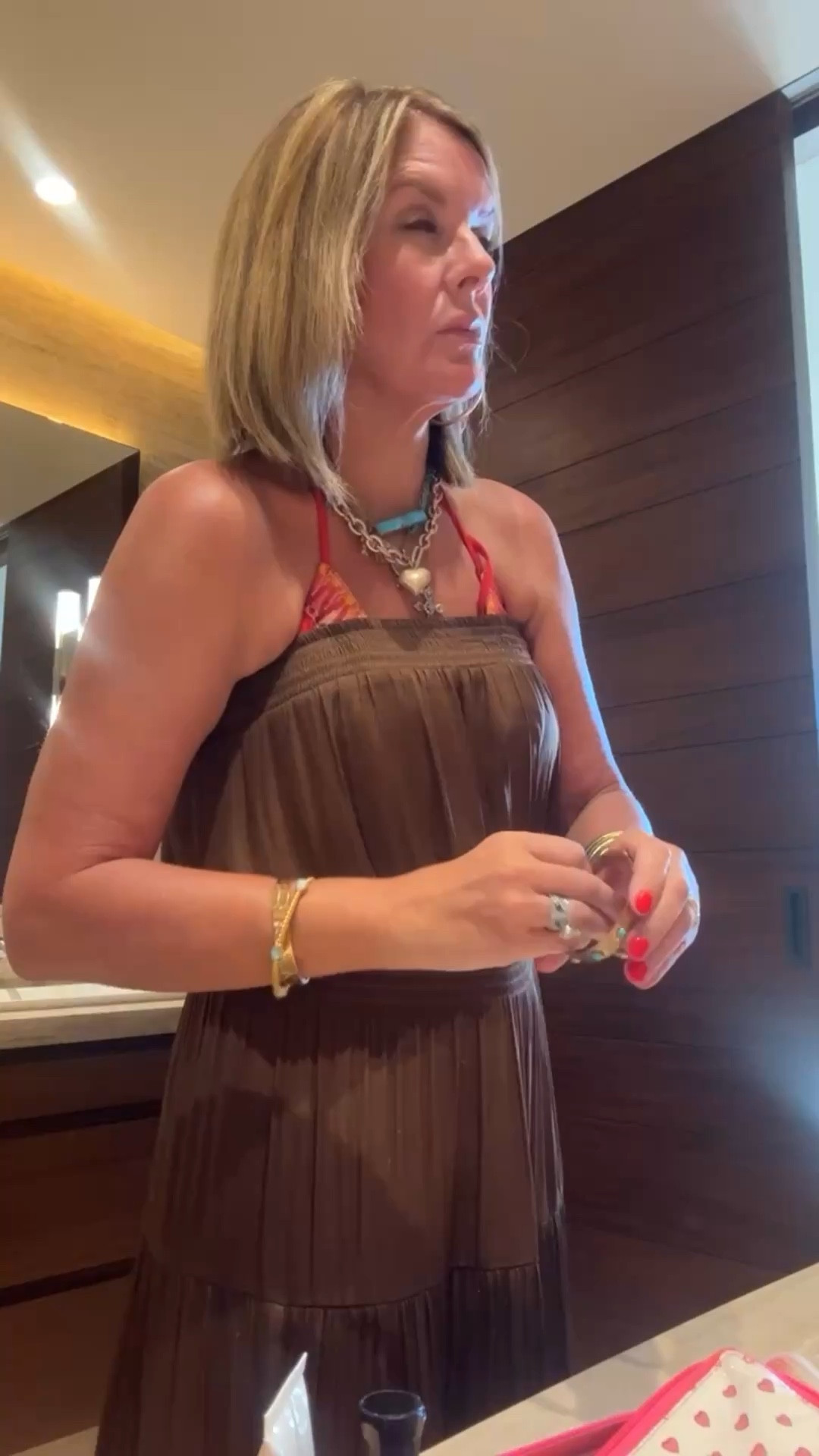 I’m real picky about what I use… and if it doesn’t work, it’s gone.

I’ve tried a lot over the years…makeup, brushes, jewelry, all of it, and this is what I actually reach for every single day.

These are my go-to’s right now and I don’t skip them.