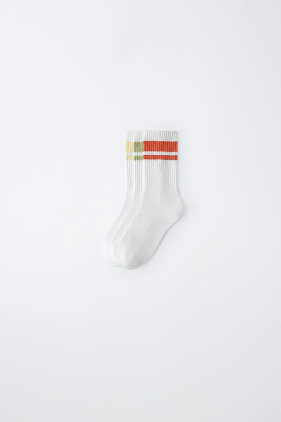 LOT DE TROIS CHAUSSETTES HAUTES \u00c0 RAYURES SPORTIVES | Zara FR