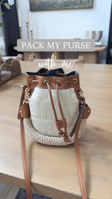 Pack my purse with me 🤍

#packmybag #packmypurse #packmybag #bucketbag #packing #packwithme #summerbag #travel #onthego #smallbags #summertrip #basic #essentials 

#LTKVideo #LTKSeasonal #LTKitbag