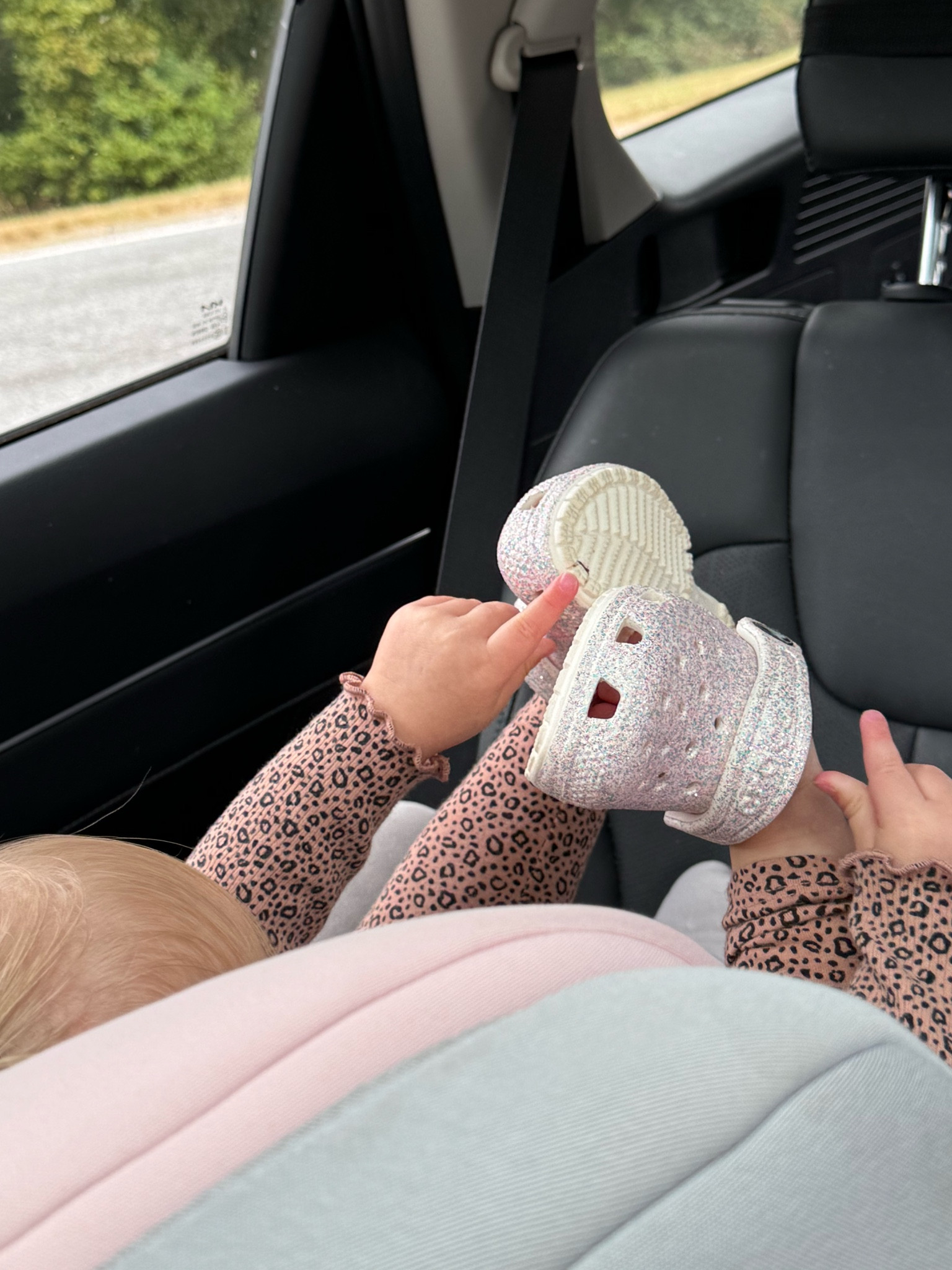 Easy toddler crocs 🩷✨