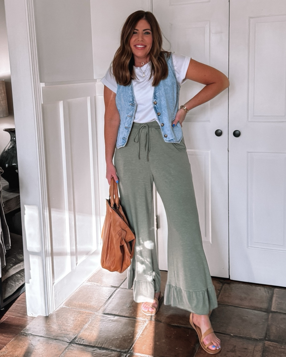 Amazon must have comfy wide leg pants👖so many ways to style them!

Available in several colors and true to size 
I’m wearing a medium 




#LTKootd #LTKMidsize #LTKOver40