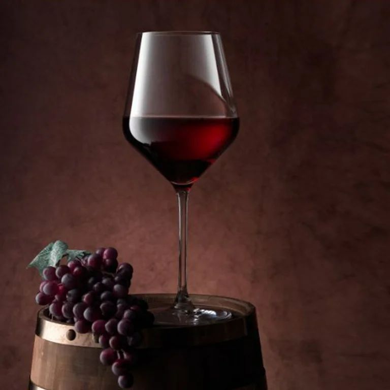 JoyJolt Layla Italian Crystal Red Wine Glasses, Set of 4 , 17 oz Clear – Made in Europe | Walmart (US)
