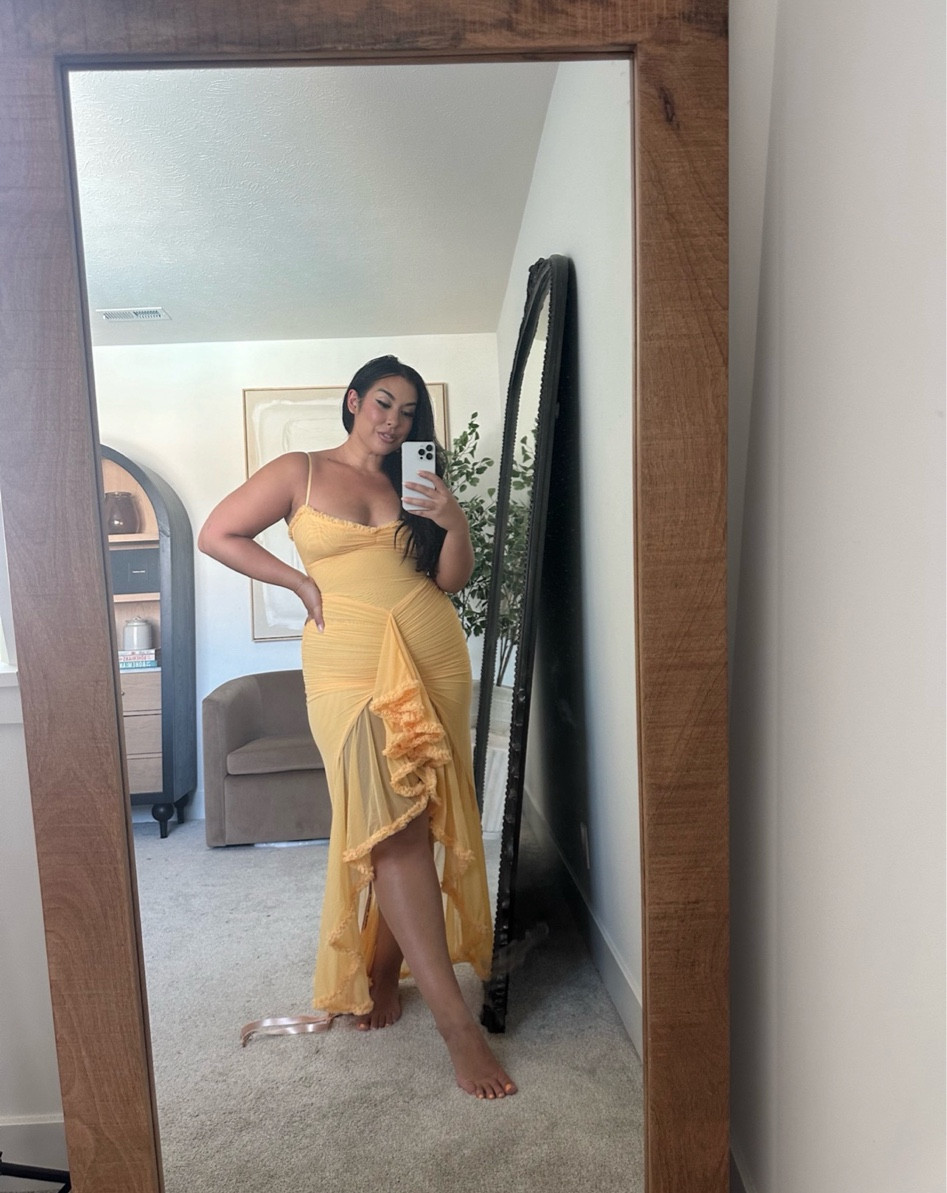What I wore for a garden party in Savannah 💛
-
-
-
Midsize curvy style, ruffle dress, yellow maxi dress, house of cb style, wedding guest dress, formal event gown

#LTKStyleTip #LTKMidsize #LTKWedding