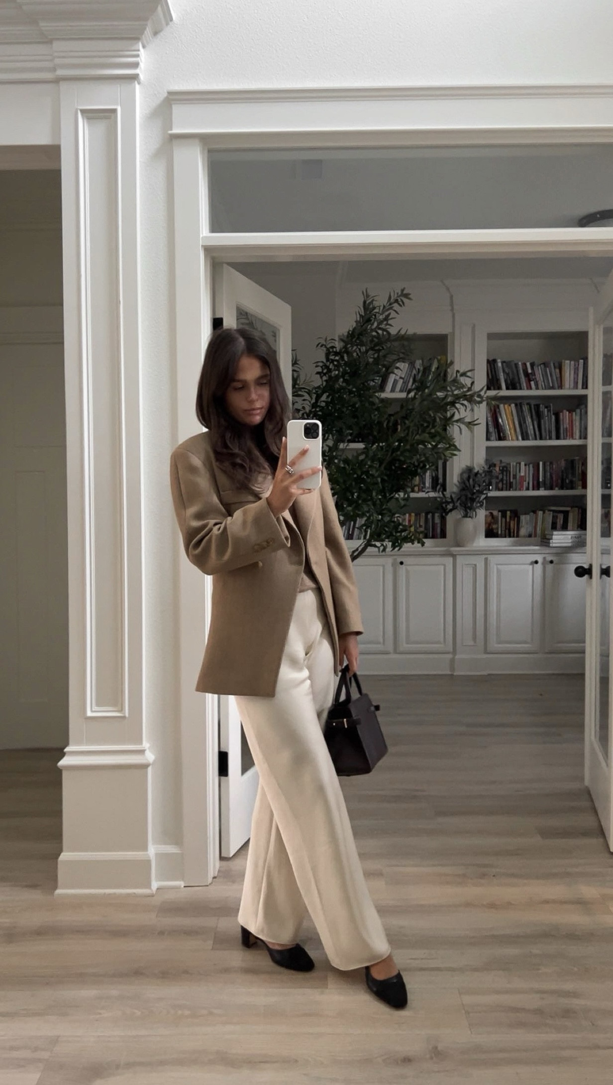 Silk pant look

#LTKSaleAlert #LTKStyleTip #LTKBeauty