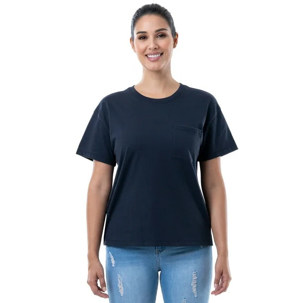 Time and Tru Women's Boyfriend Pocket T-Shirt with Short Sleeves, Sizes S-3XL | Walmart (US)