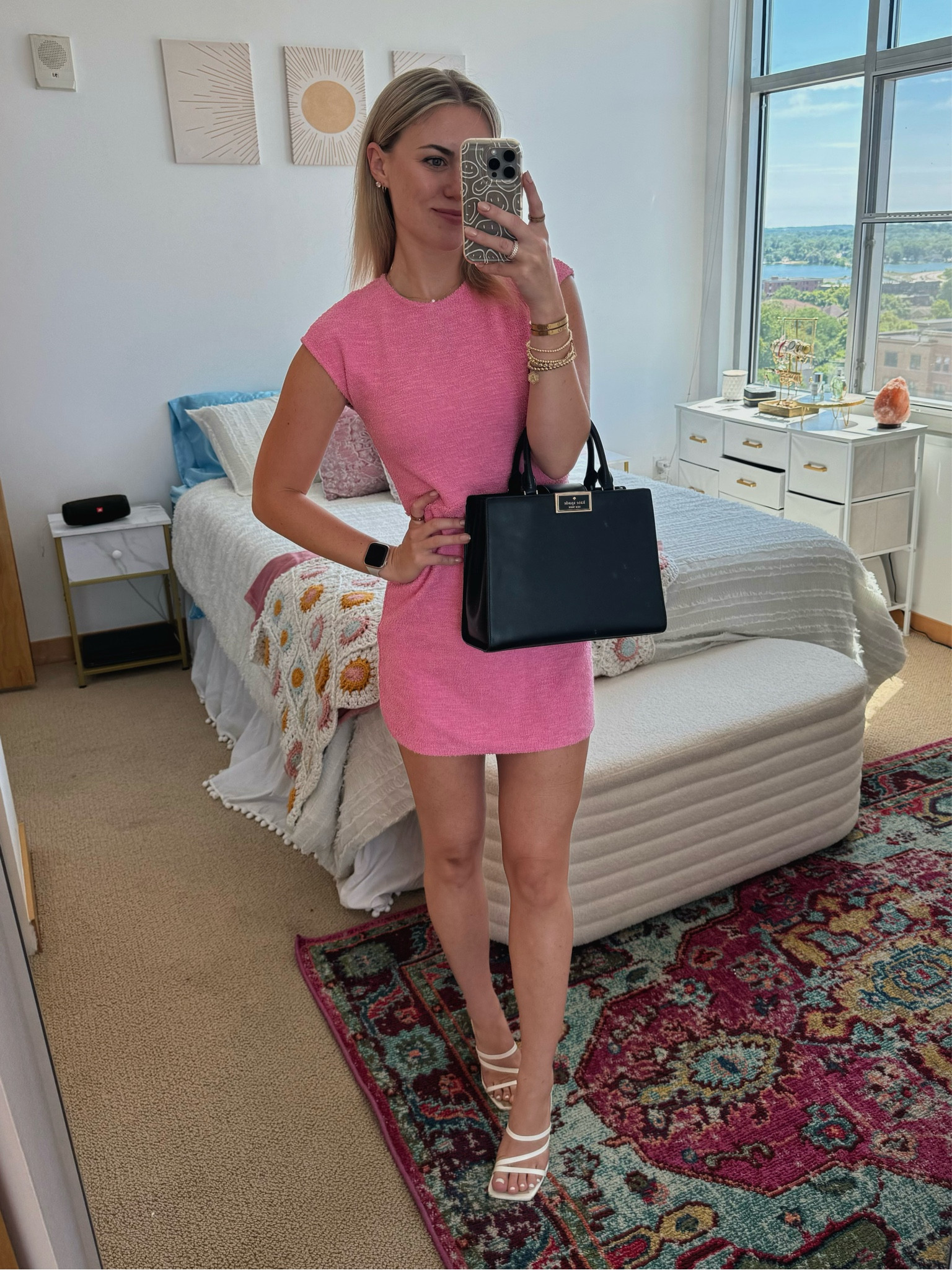 Pink Zara dress
Black Kate Spade S362 handbag
Apple Watch Series 8